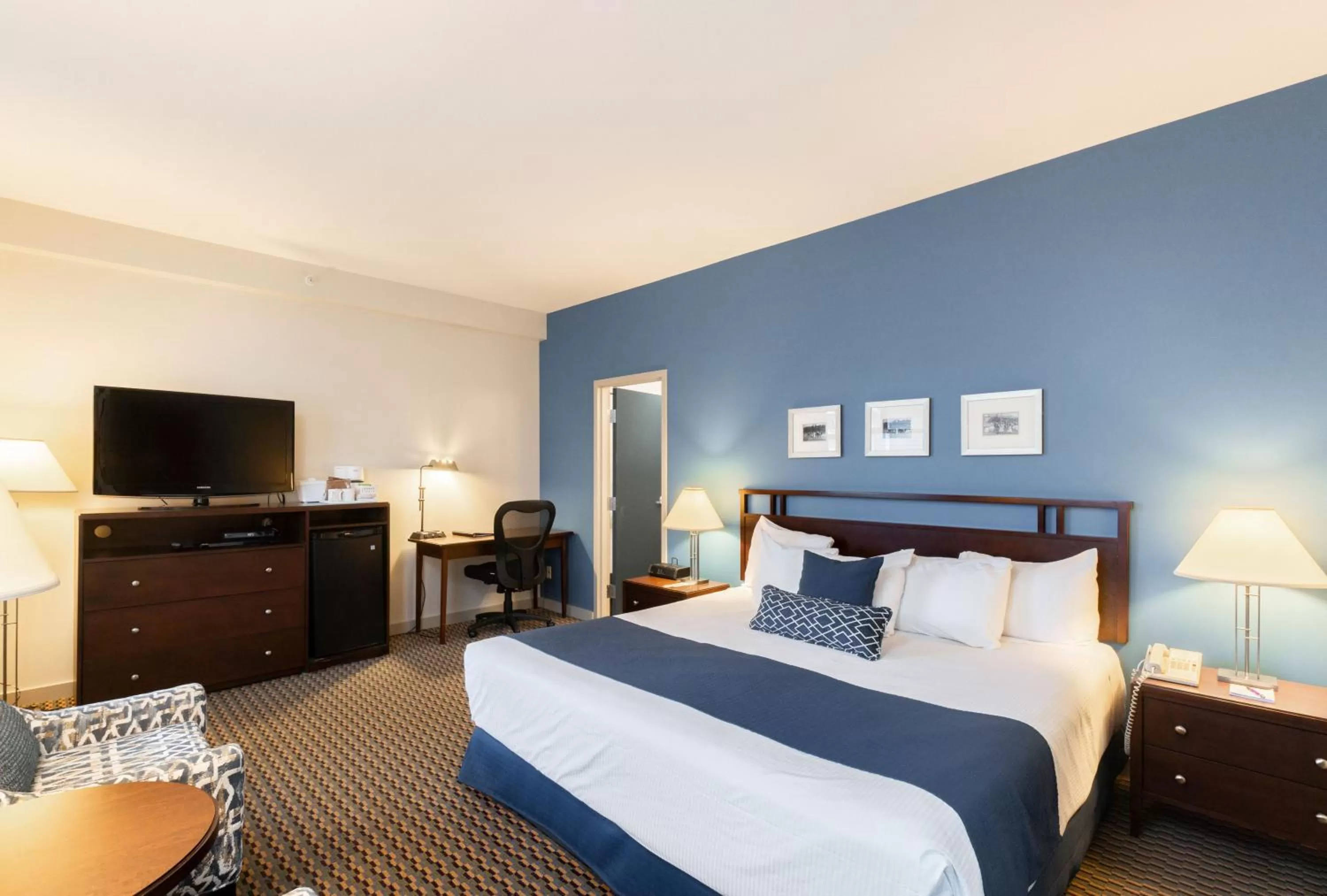 King Room in Ocean Promenade Hotel