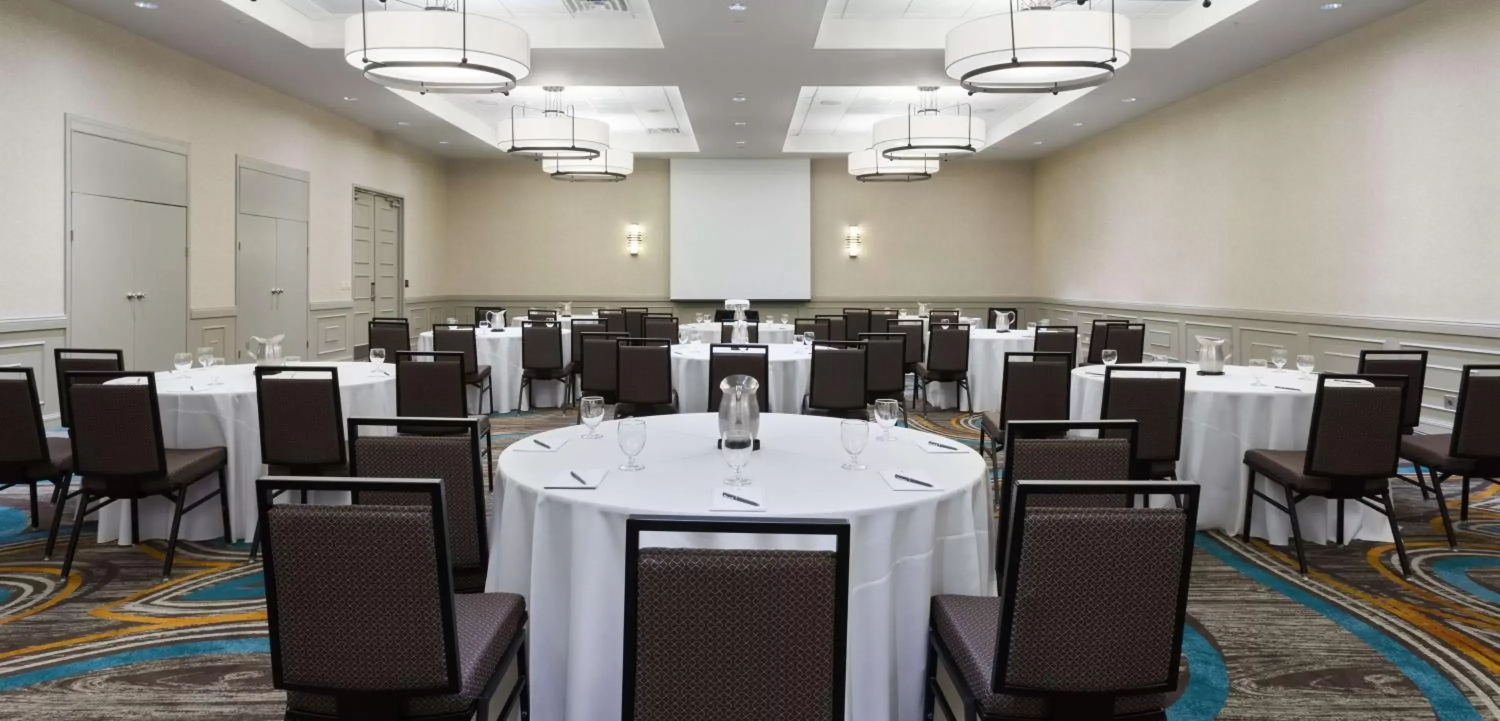 Meeting/conference room, Restaurant/Places to Eat in Embassy Suites Denver Tech Center