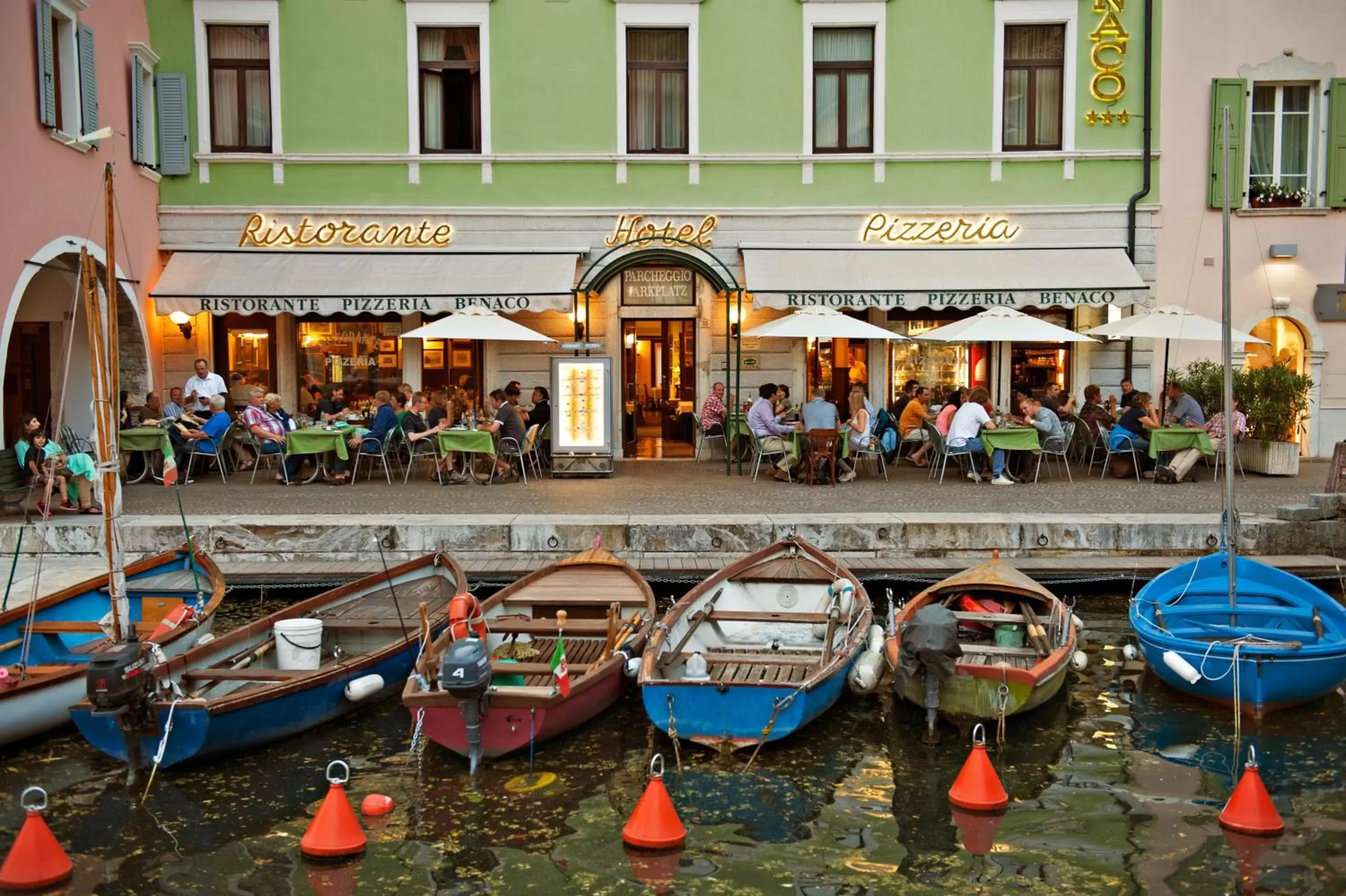 Facade/entrance in Hotel Benaco