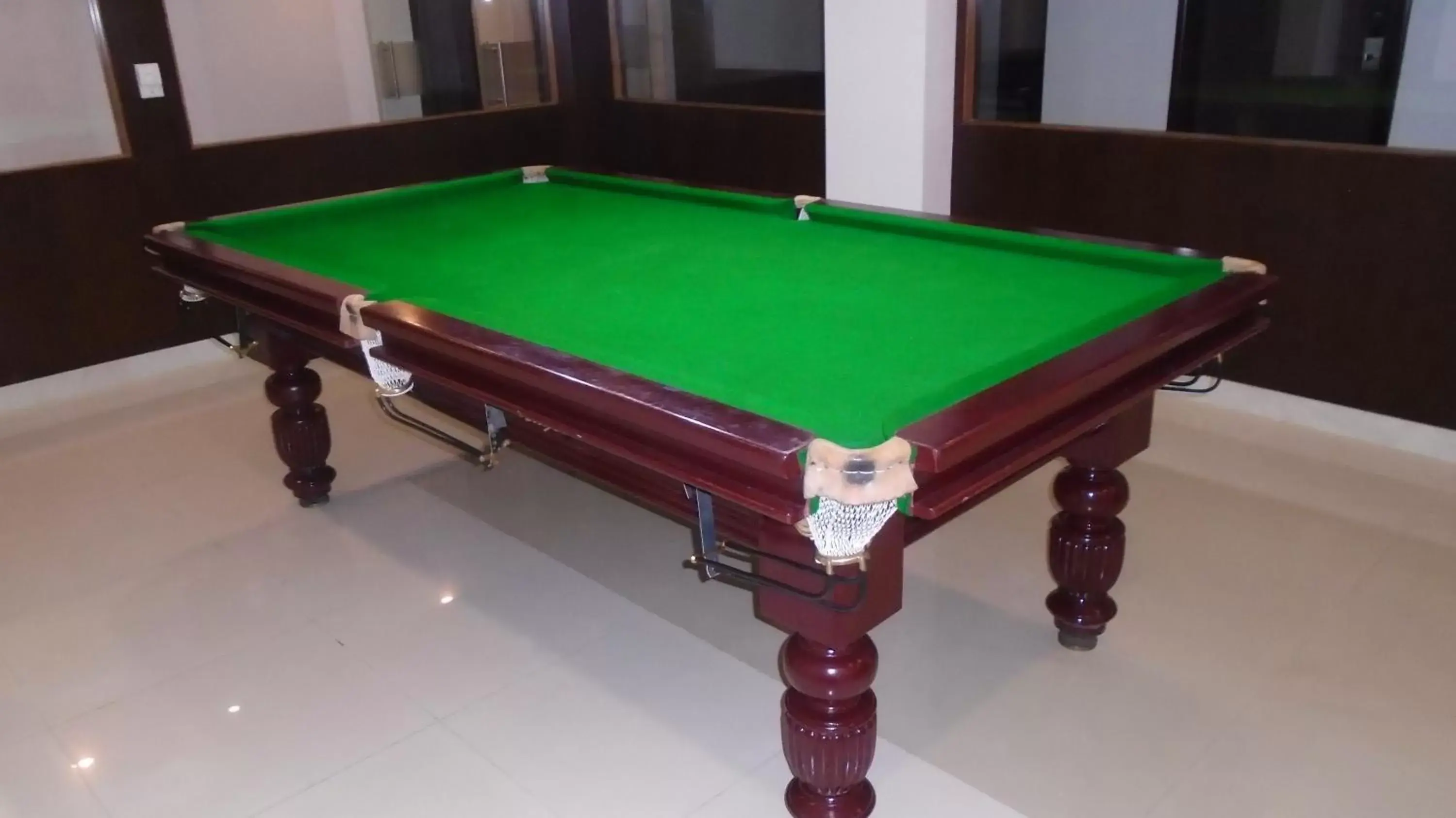 Game Room, Billiards in Hotel Vrishali Executive