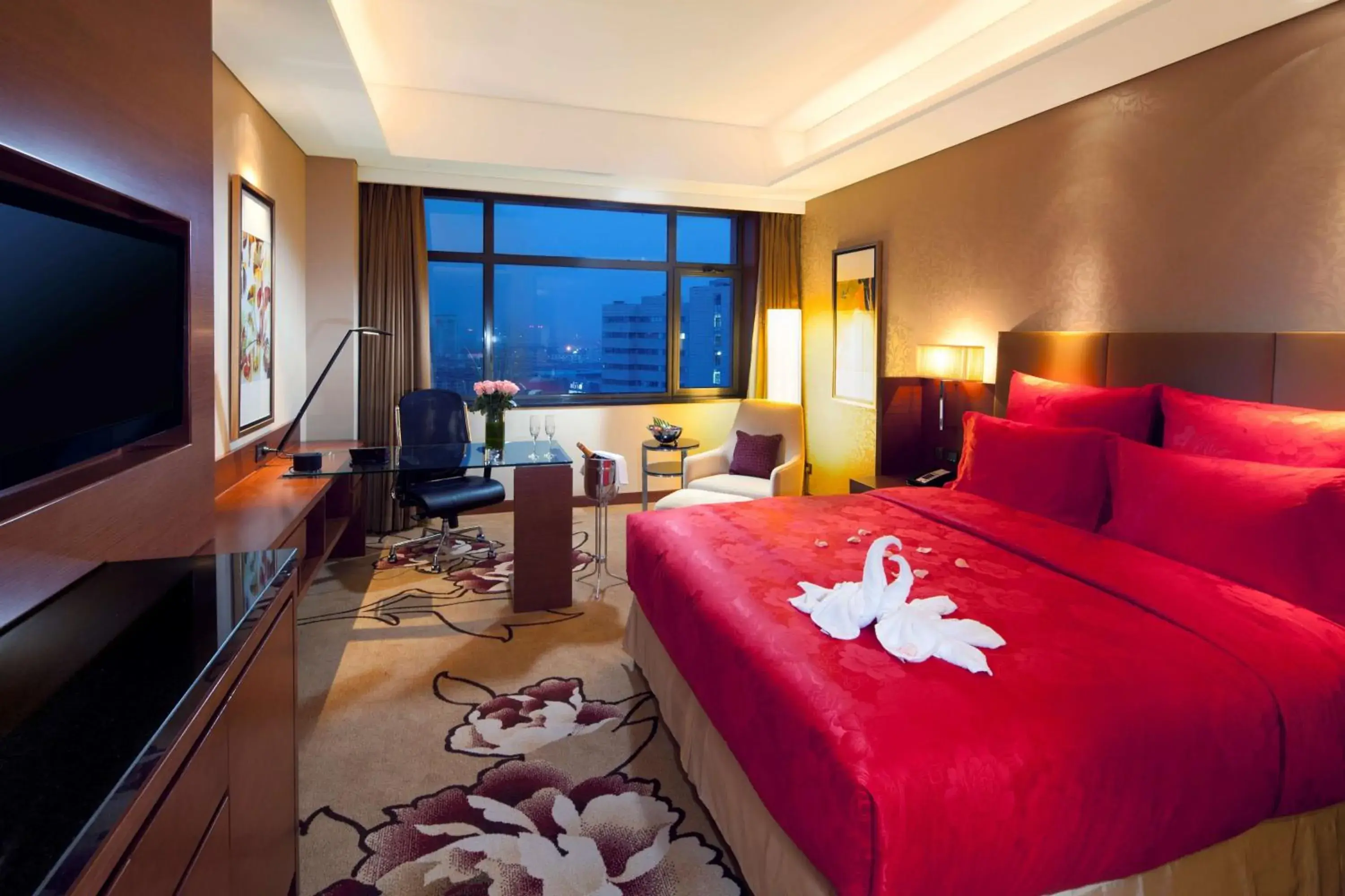 Bedroom in DoubleTree By Hilton Shenyang Hotel