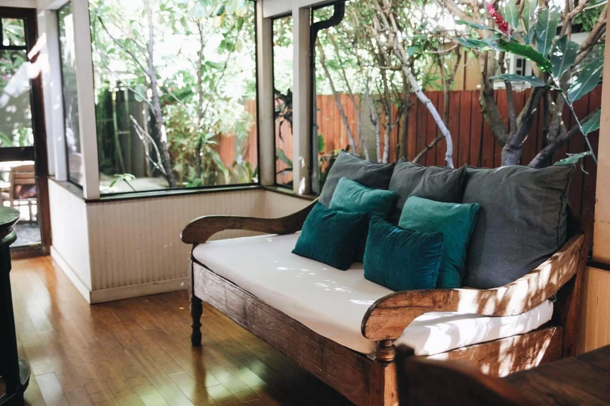 Living room, Seating Area in Paia Inn