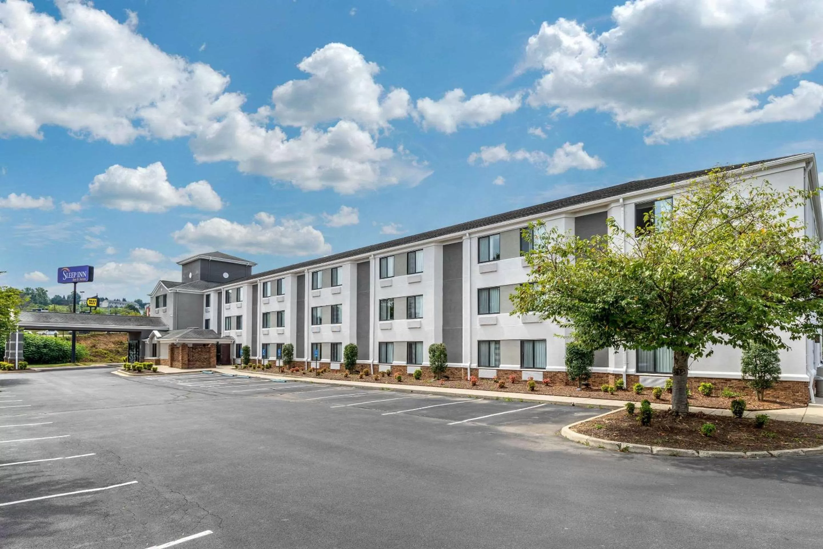 Property building in Sleep Inn & Suites Johnson City