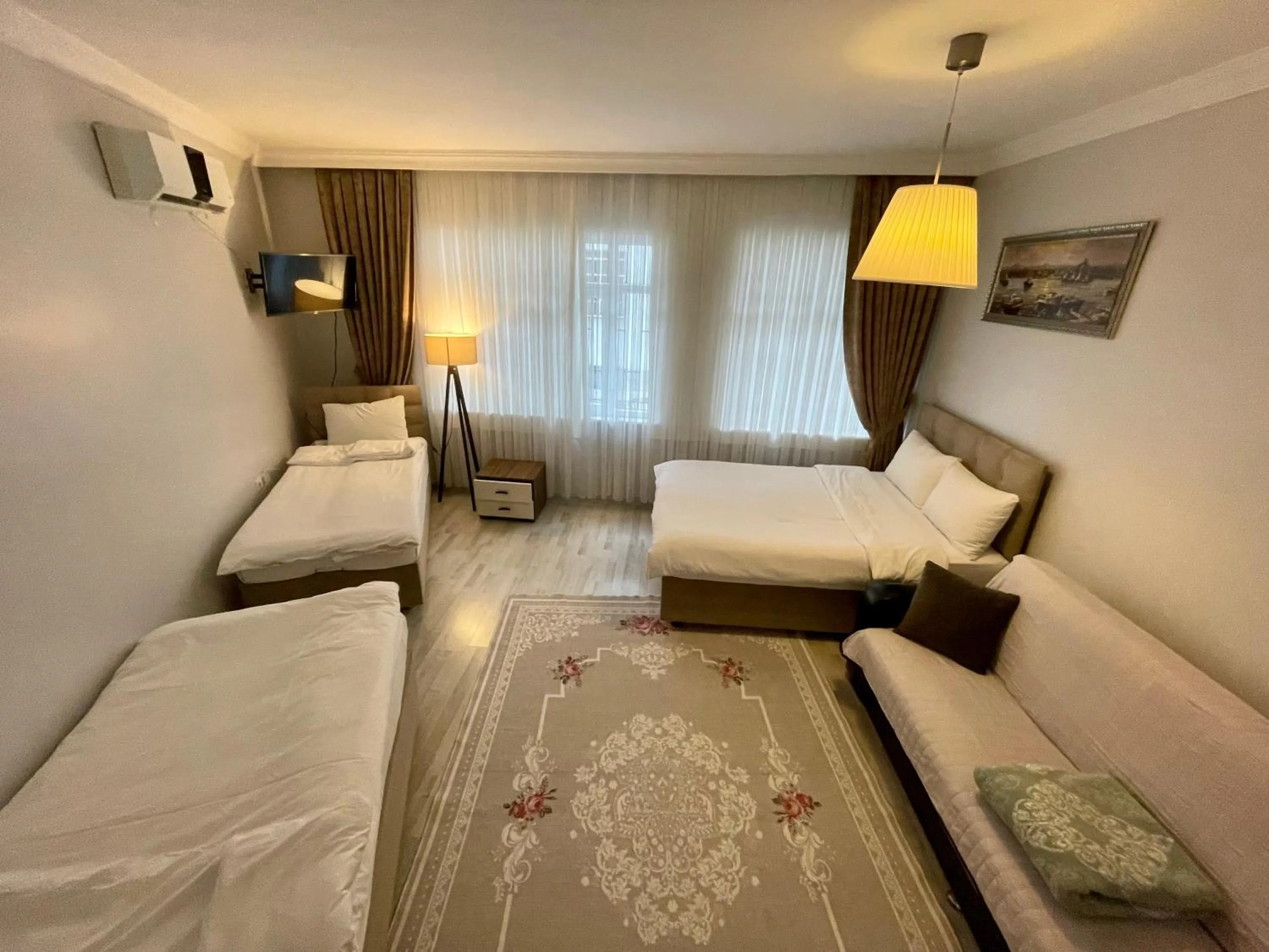 TV and multimedia, Bed in Oldtown Sultanahmet Suites