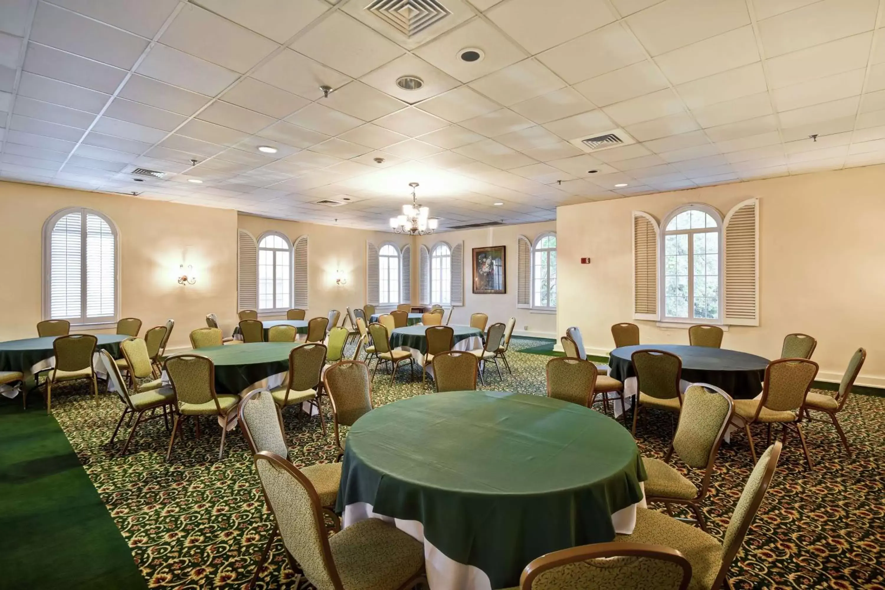 Meeting/conference room, Restaurant/Places to Eat in Embassy Suites Charleston - Historic District