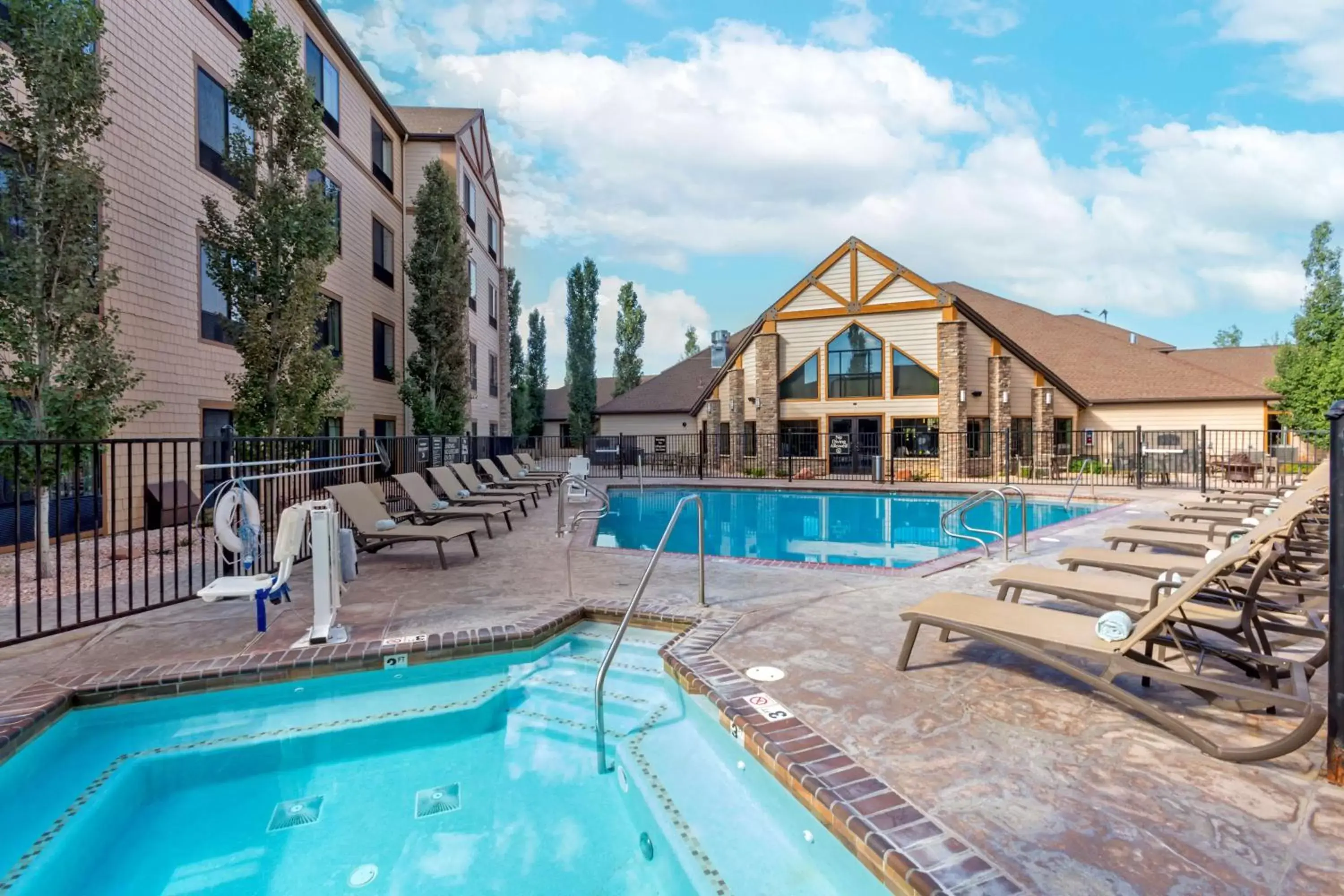 Pool view, Swimming Pool in Best Western PLUS Bryce Canyon Grand Hotel