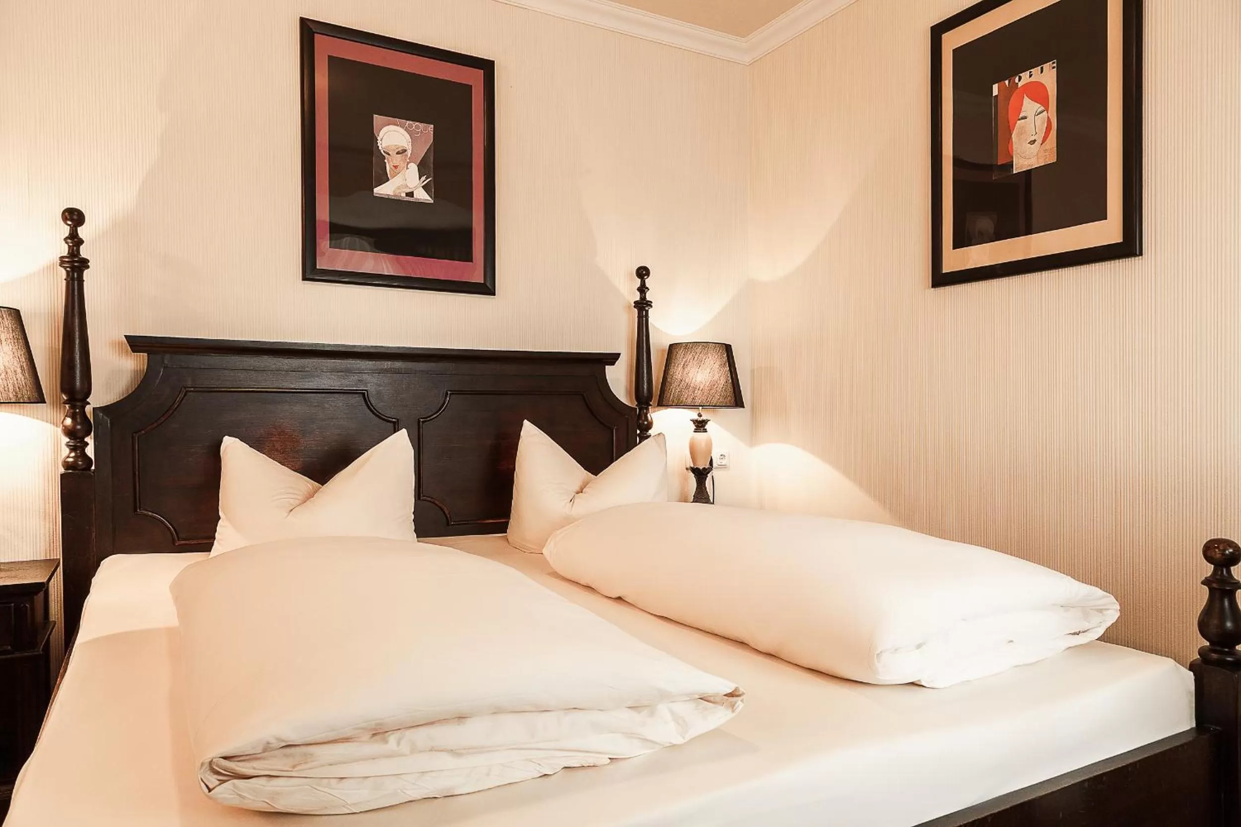 Bed in Hotel Aviv Dresden