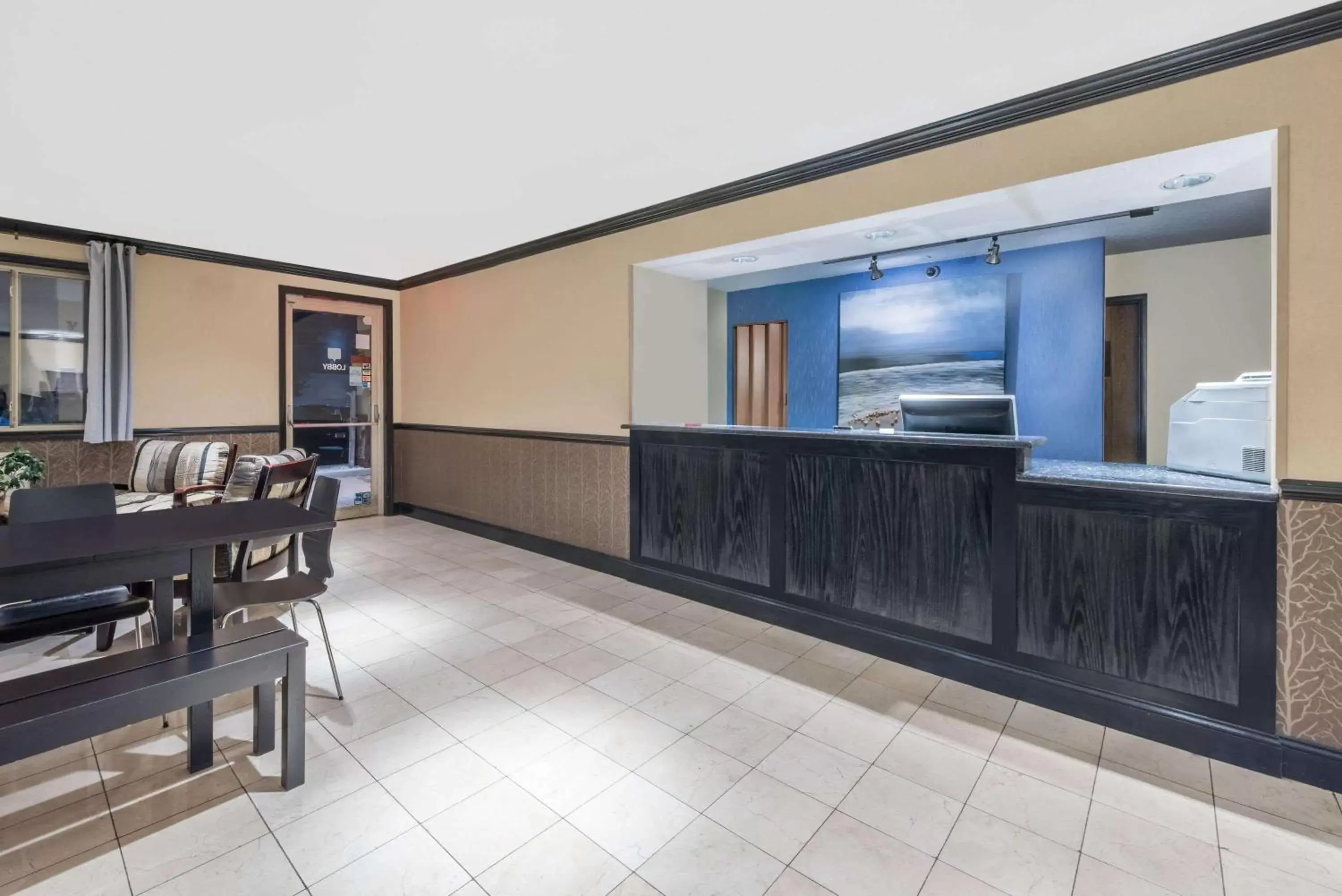 Lobby or reception in Super 8 by Wyndham Hanover