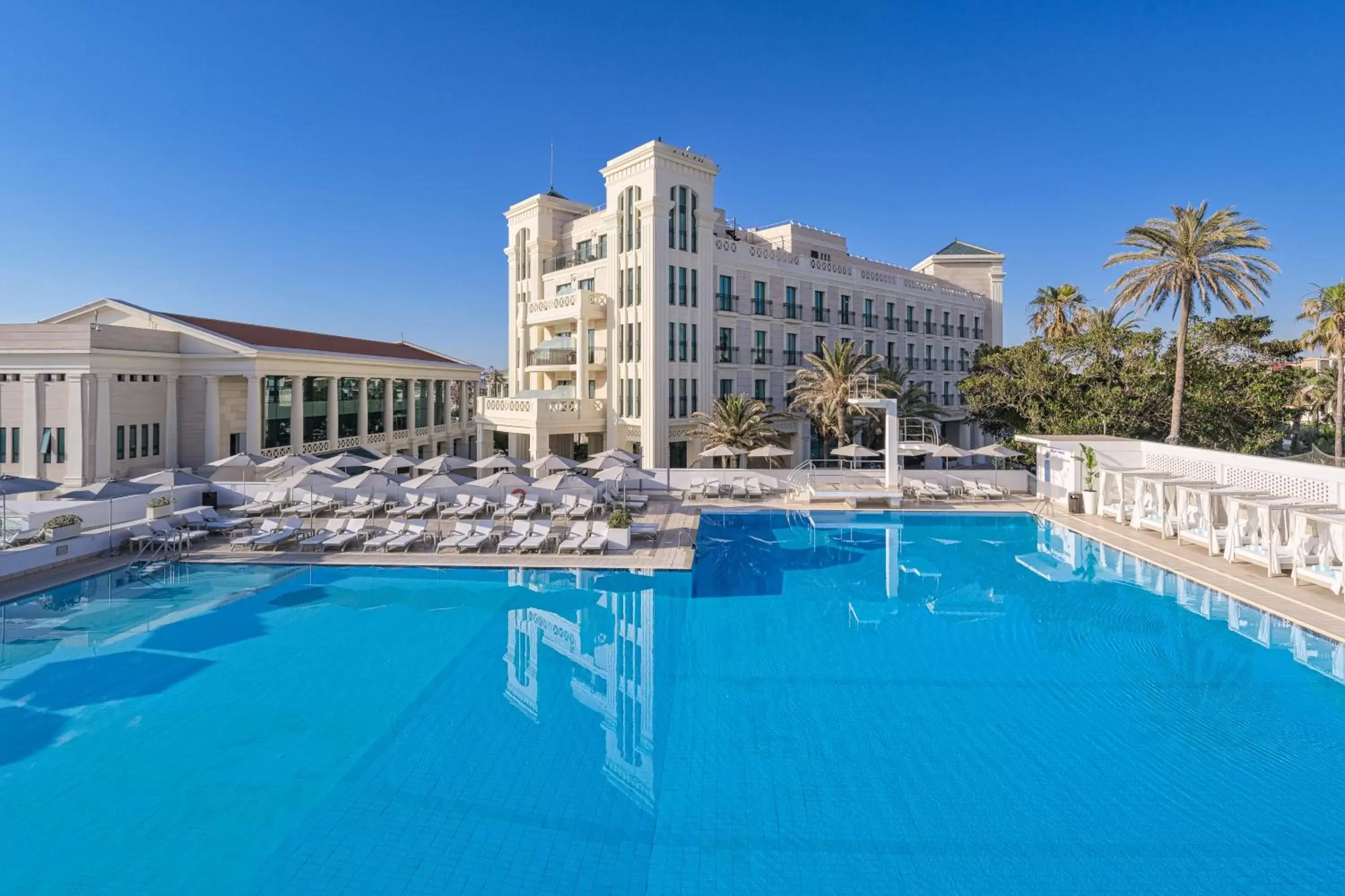 Swimming pool in Las Arenas Balneario Resort