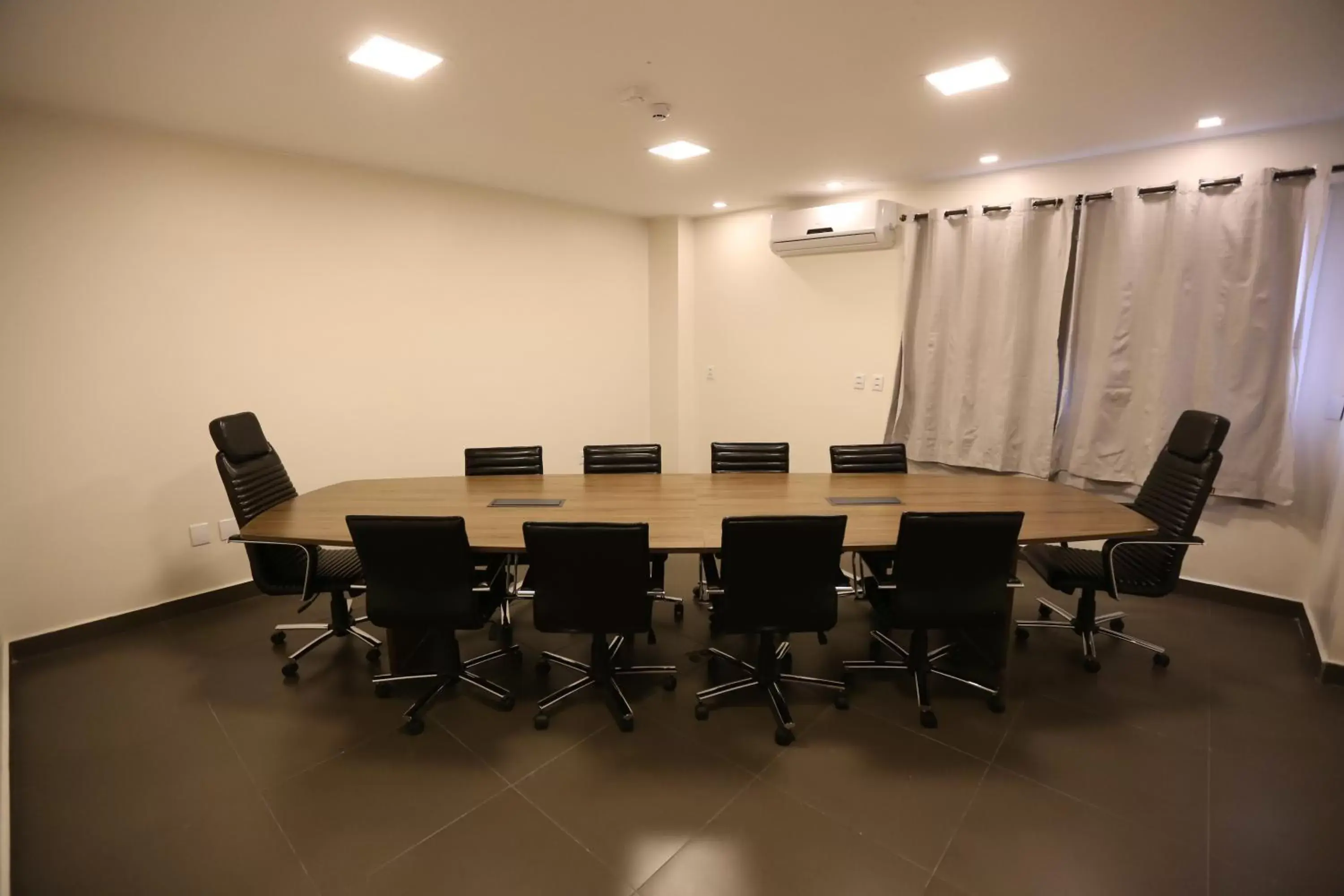 Meeting/conference room in Hotel Dom Rafael Premium