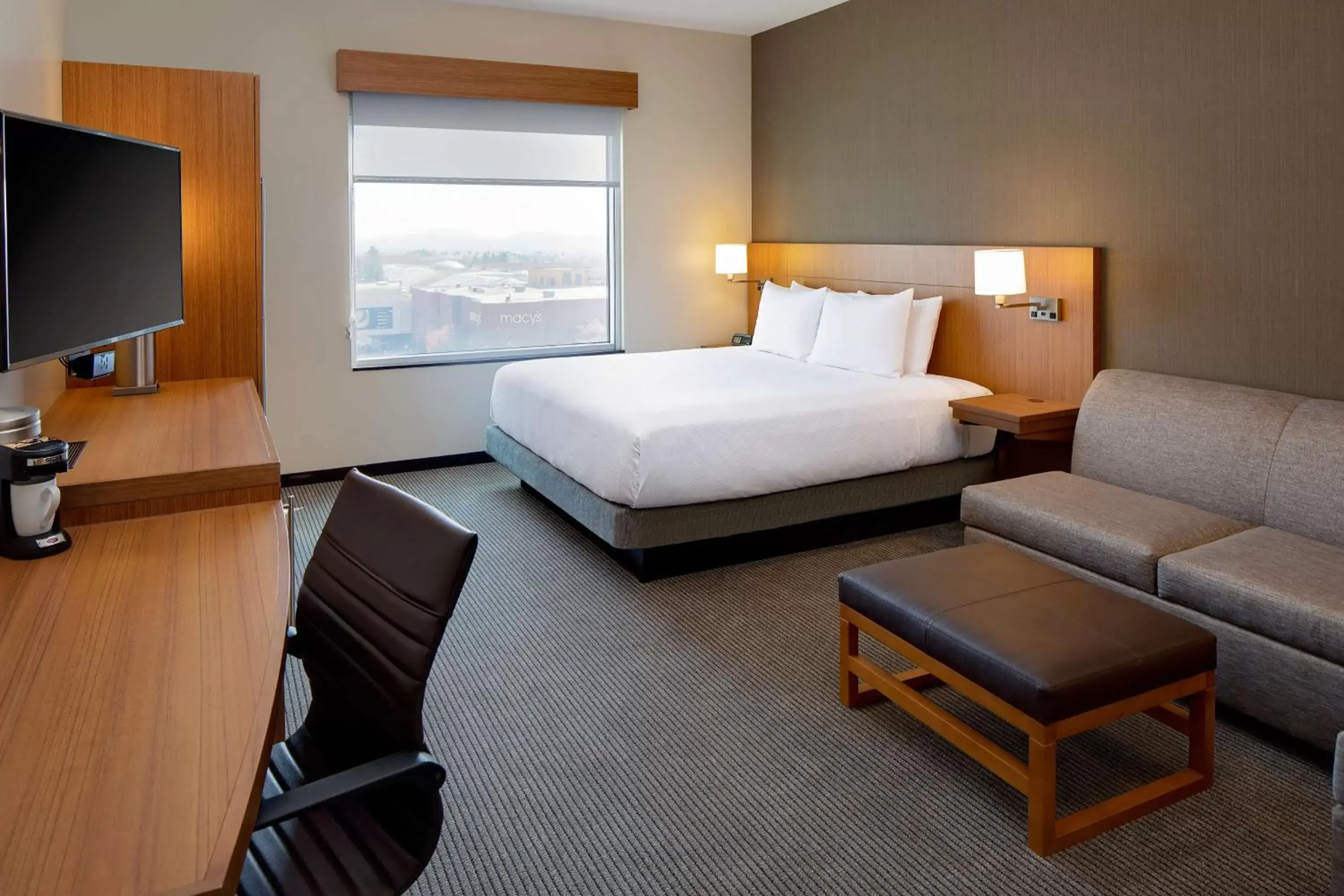 Bed in Hyatt Place Glendale/Los Angeles Bed in Hyatt Place Glendale/Los Angeles