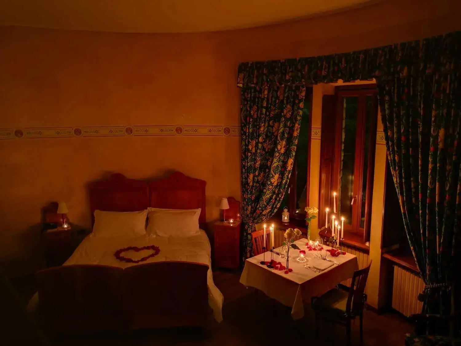 Bedroom, Bed in Al Borducan Romantic Hotel - Adults Only