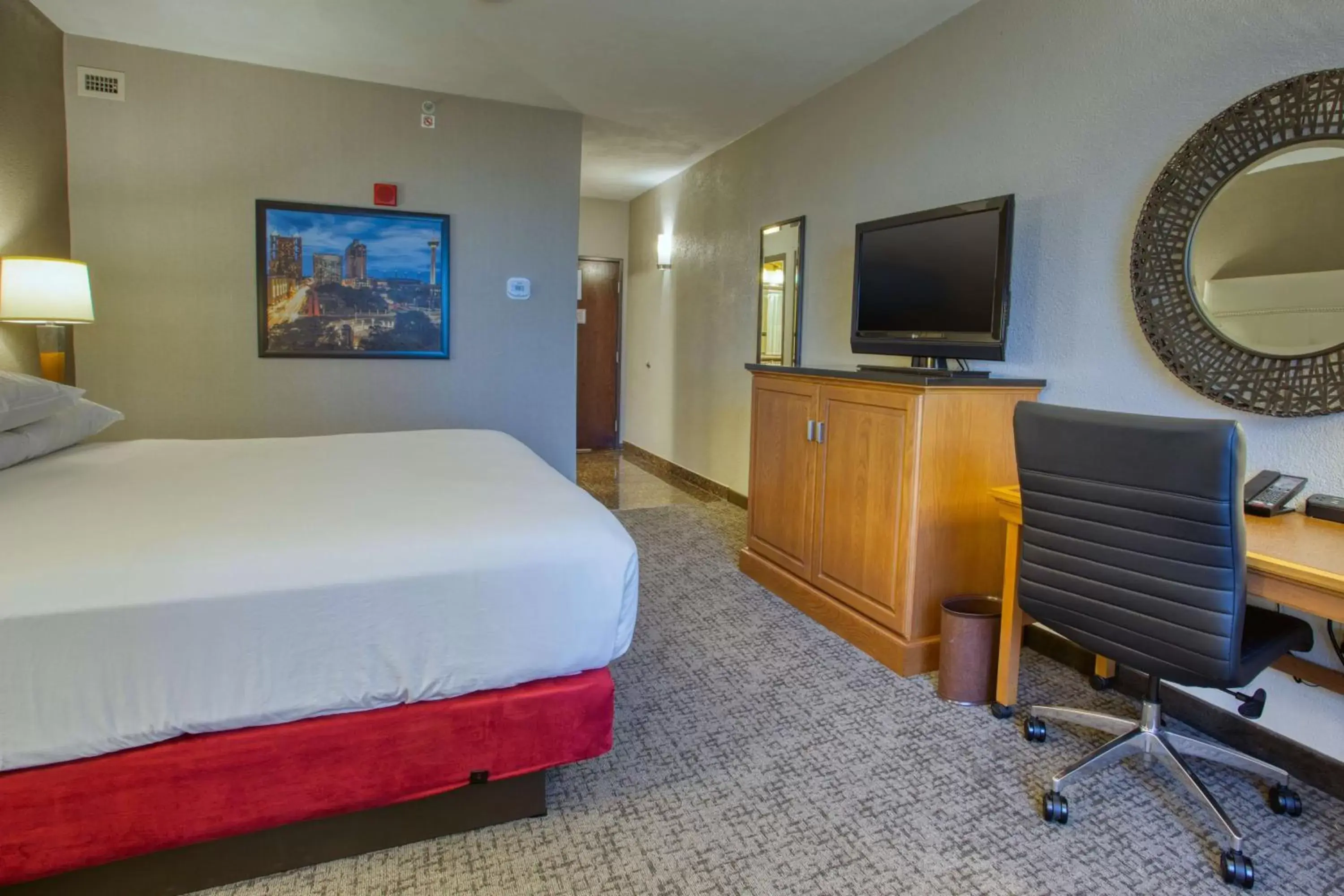 Photo of the whole room, TV/Entertainment Center in Drury Inn & Suites San Antonio Near La Cantera