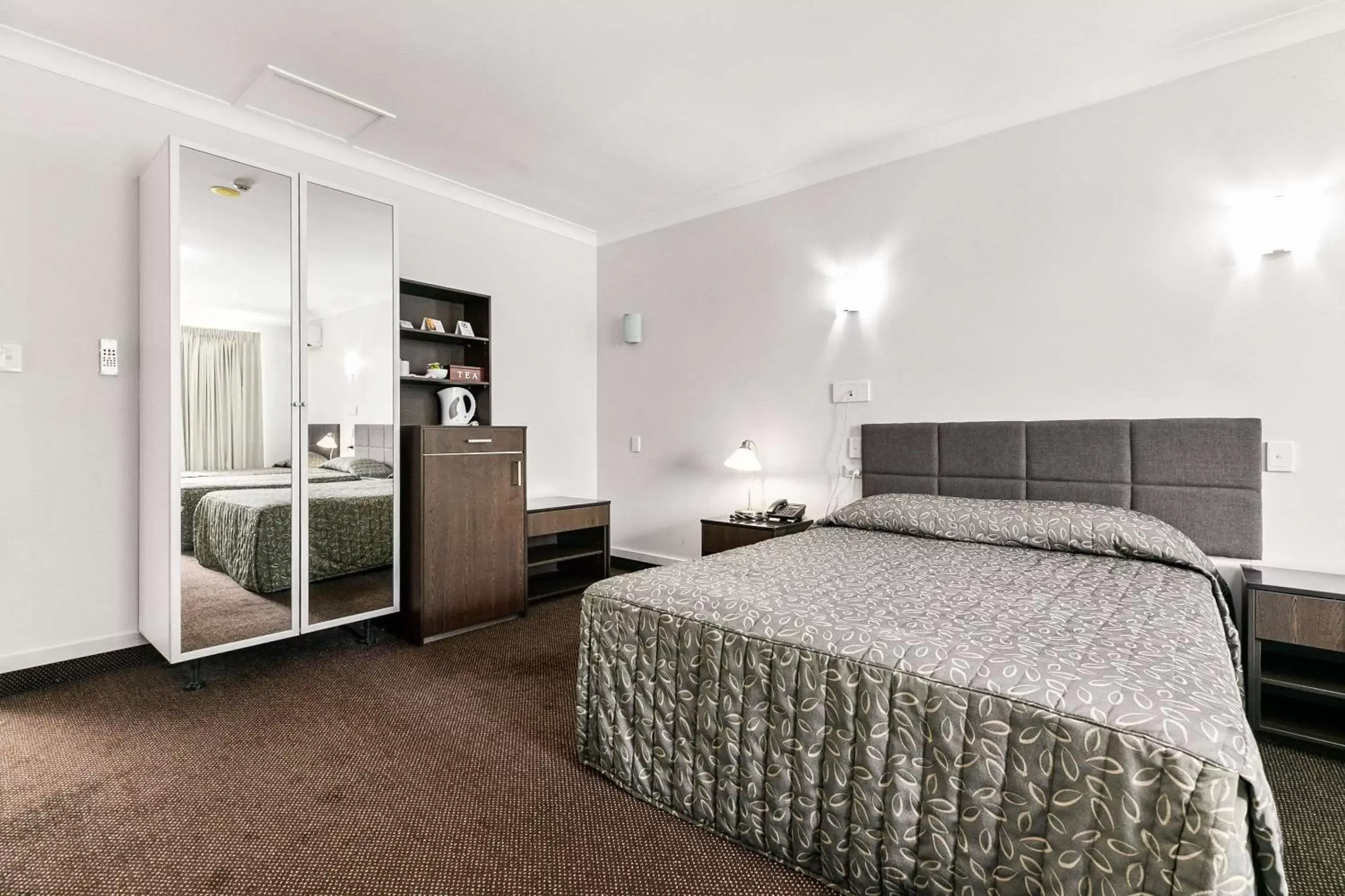 Photo of the whole room, Bed in Comfort Inn Parklands Calliope