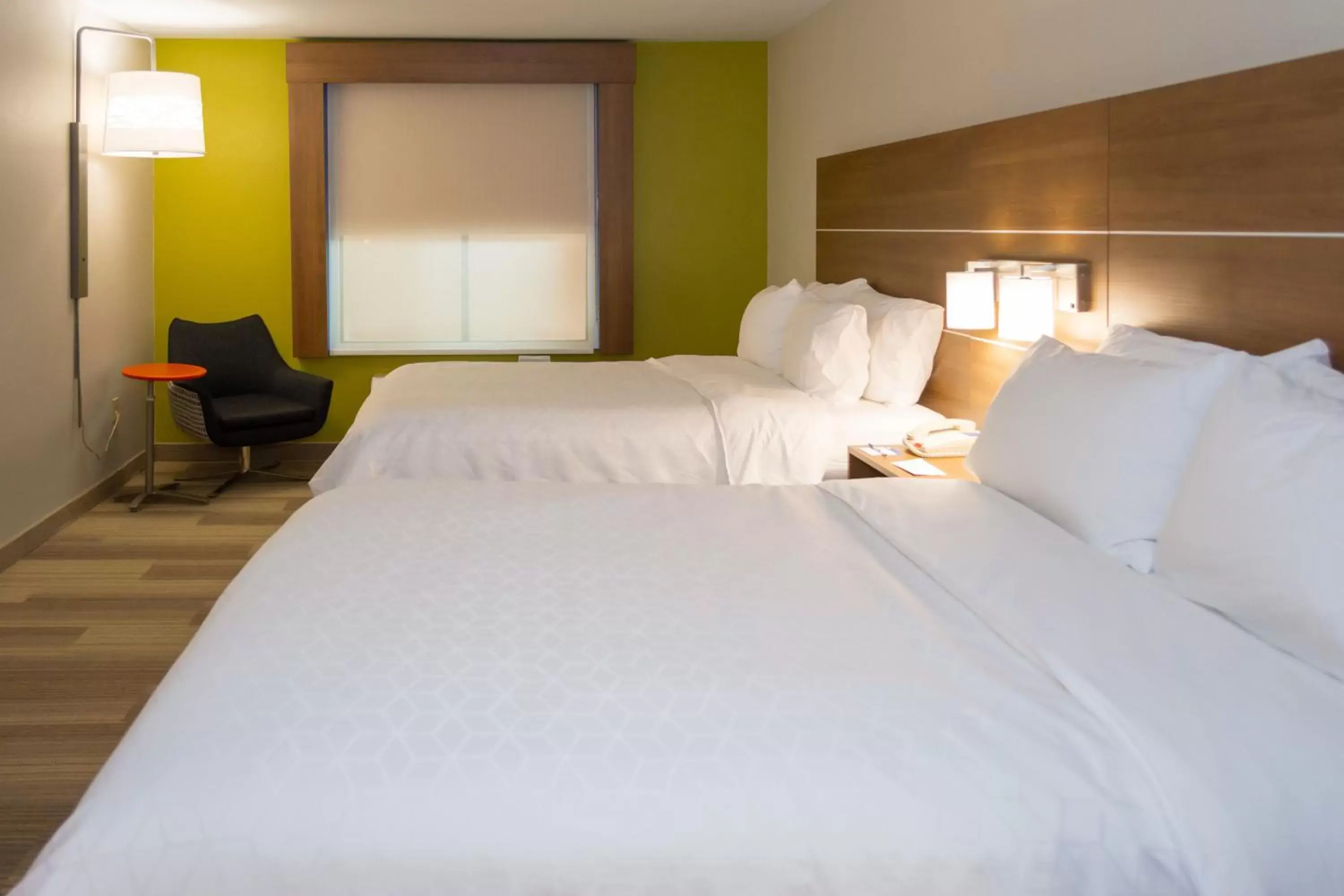 Photo of the whole room, Bed in Holiday Inn Express Hotel & Suites Muskogee, an IHG Hotel
