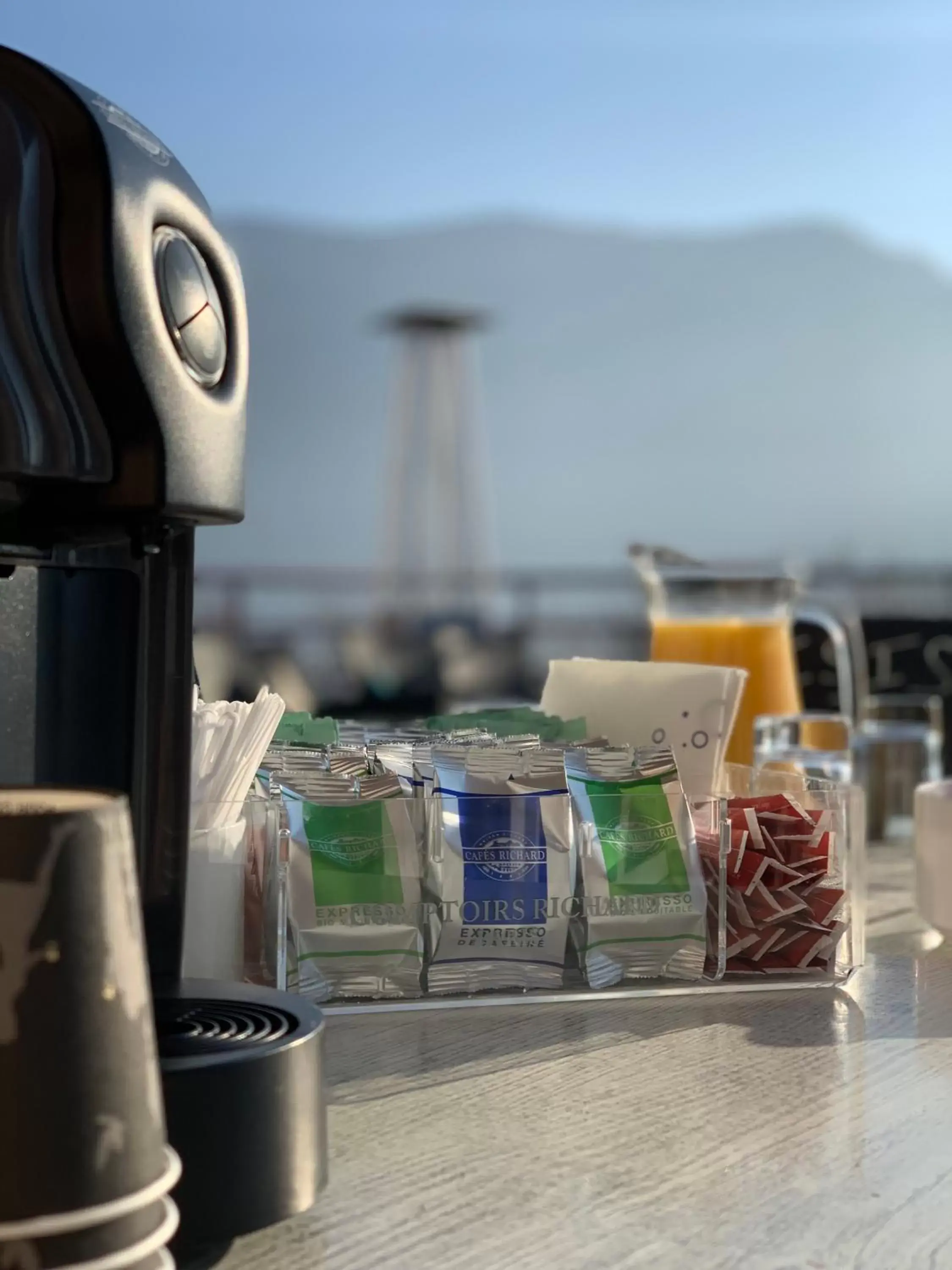 Coffee/tea facilities in Hôtel Beauregard, The Originals Relais (Inter-Hotel)