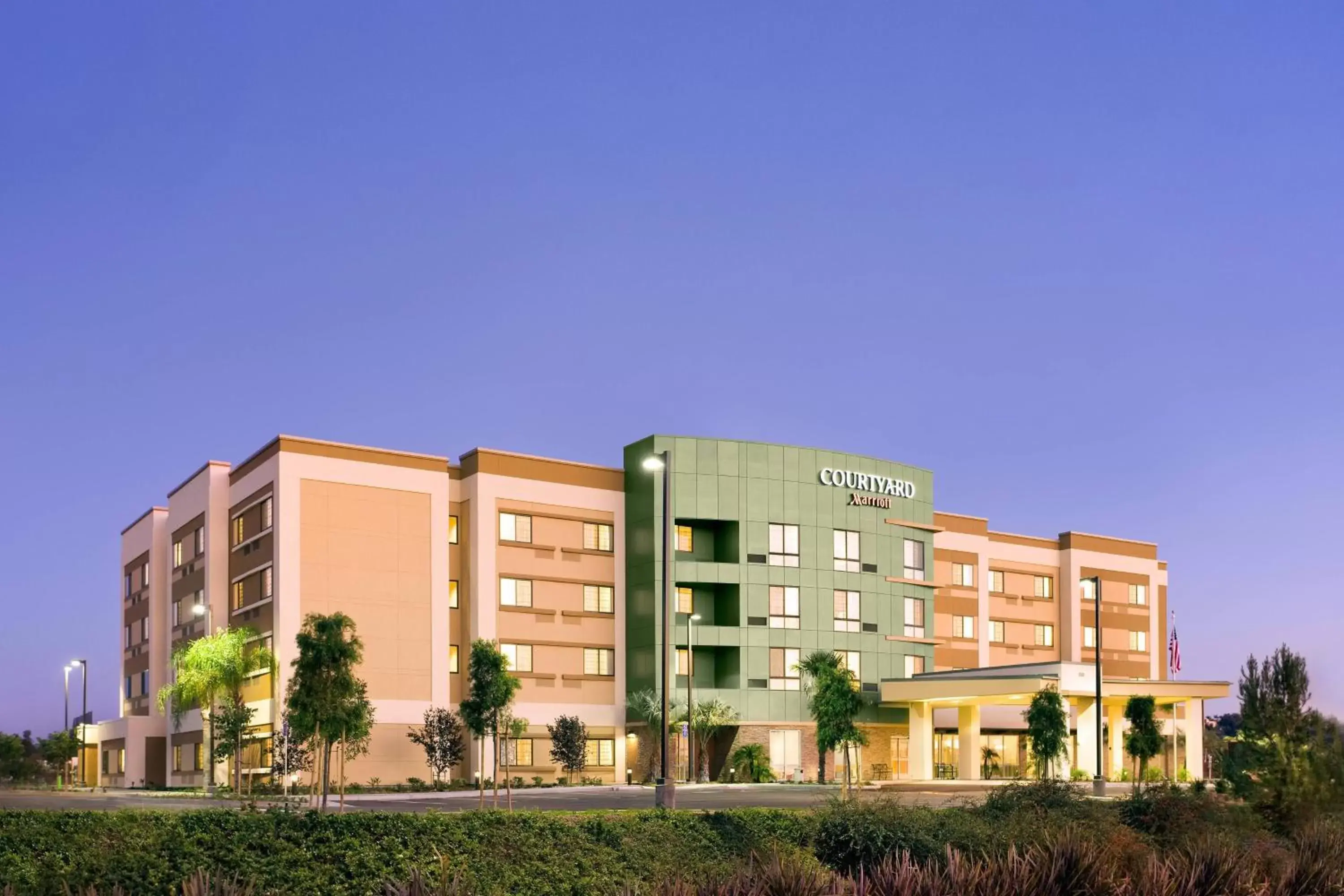 Property Building in Courtyard by Marriott San Diego Oceanside