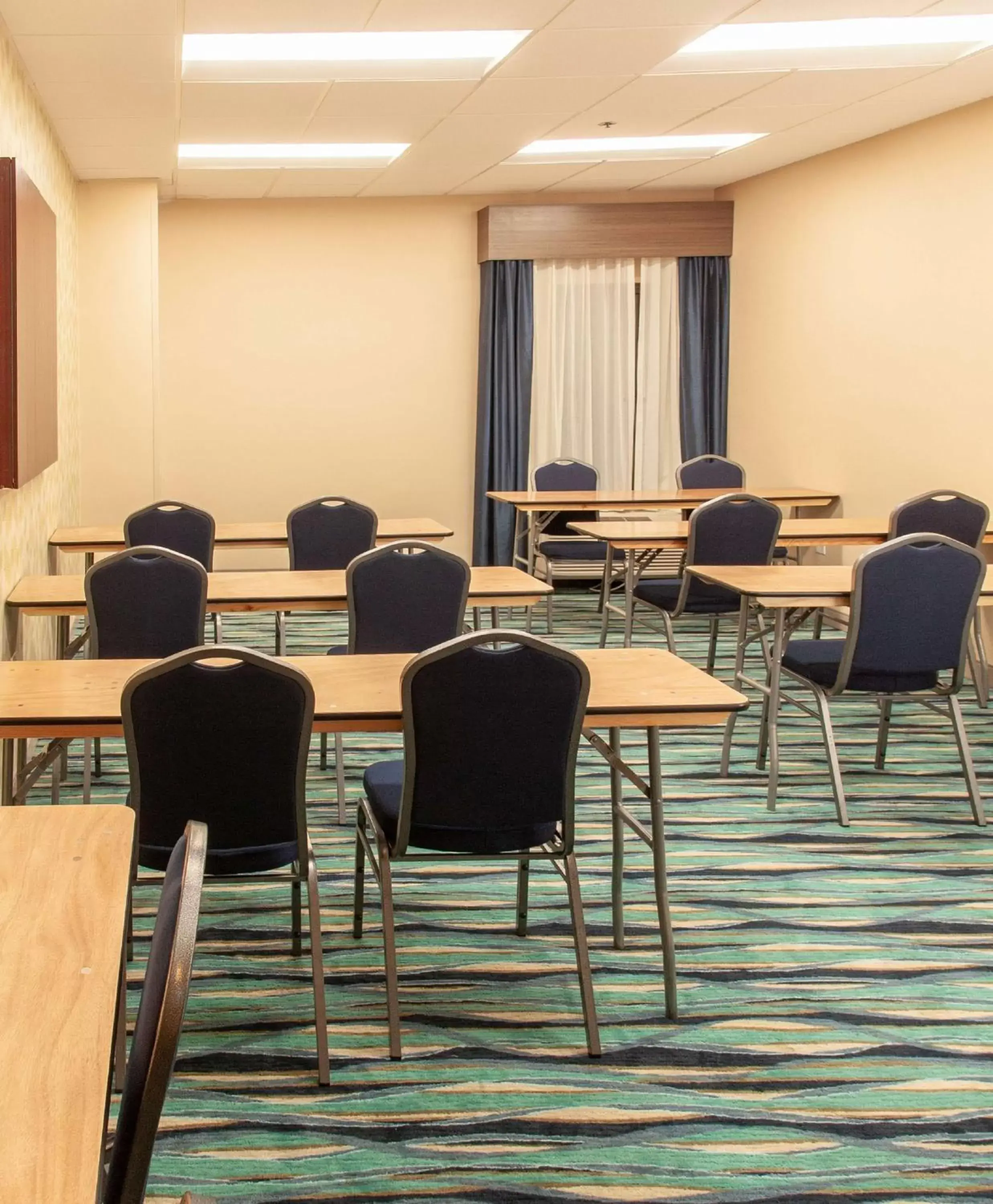 Meeting/conference room in Hampton Inn & Suites Jackson Coliseum