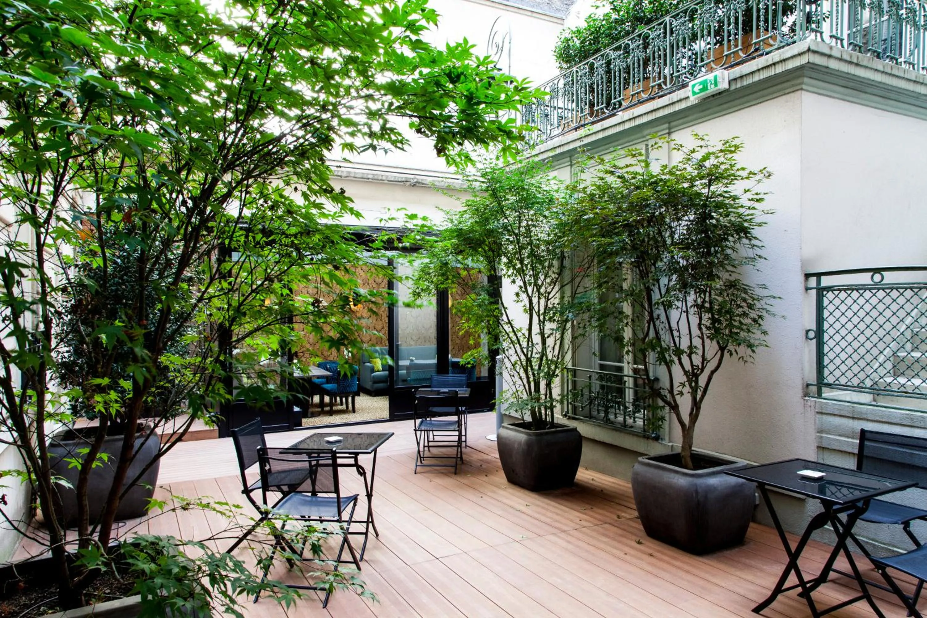 Patio in Hotel Concortel Paris