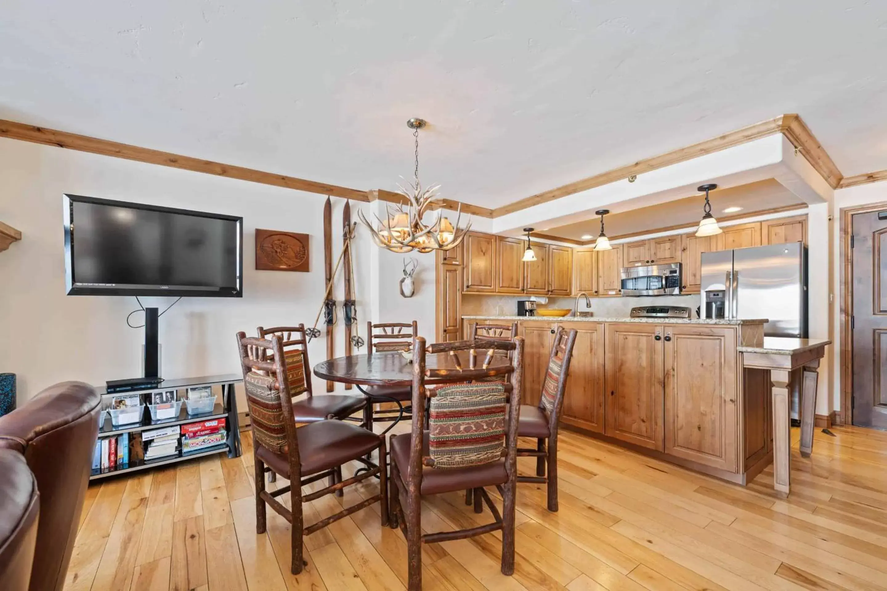 Dining Area in Borders Lodge by East West Hospitality