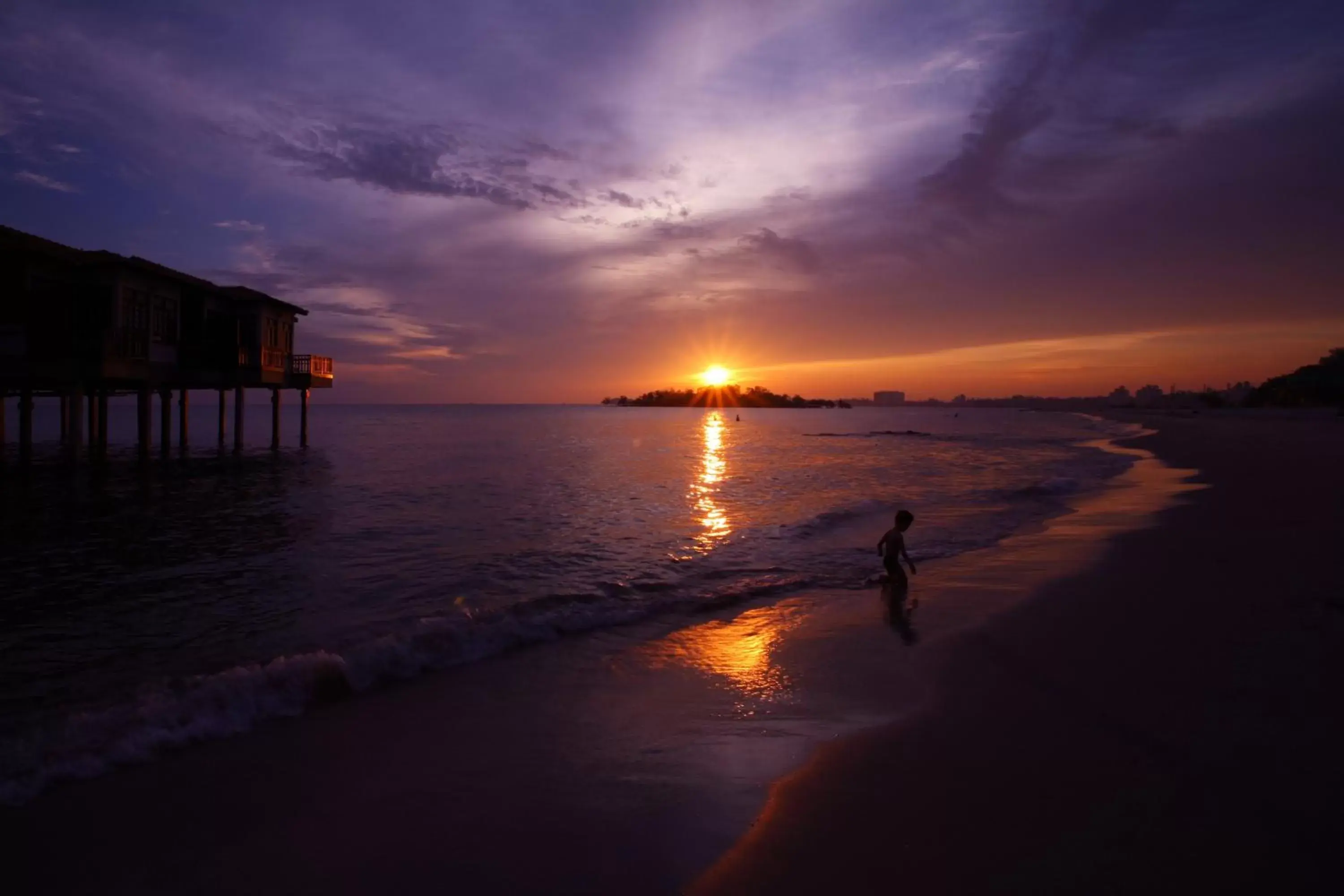 Area and facilities, Beach in Avillion Port Dickson