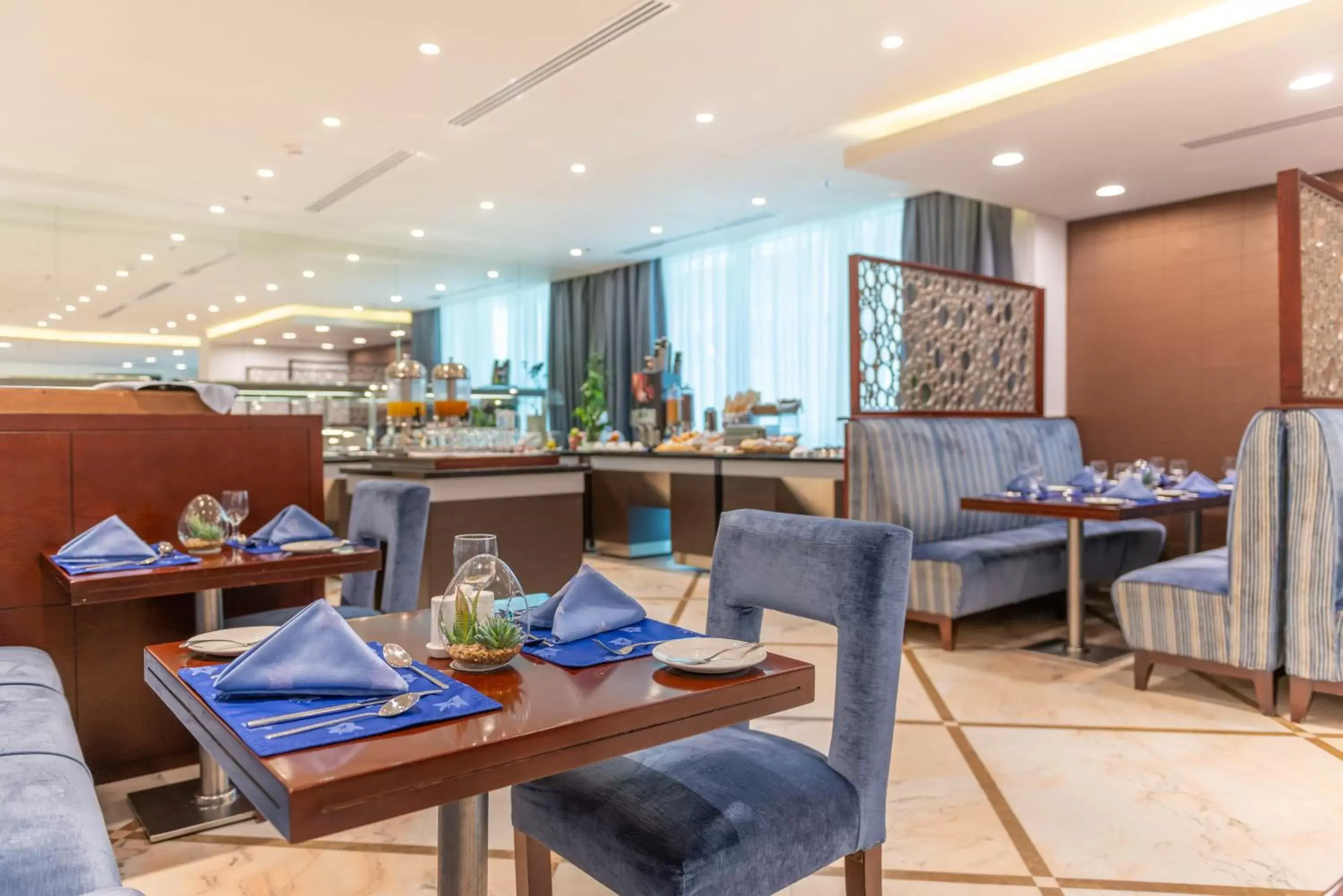 Breakfast, Restaurant/Places to Eat in Century Hotel Doha