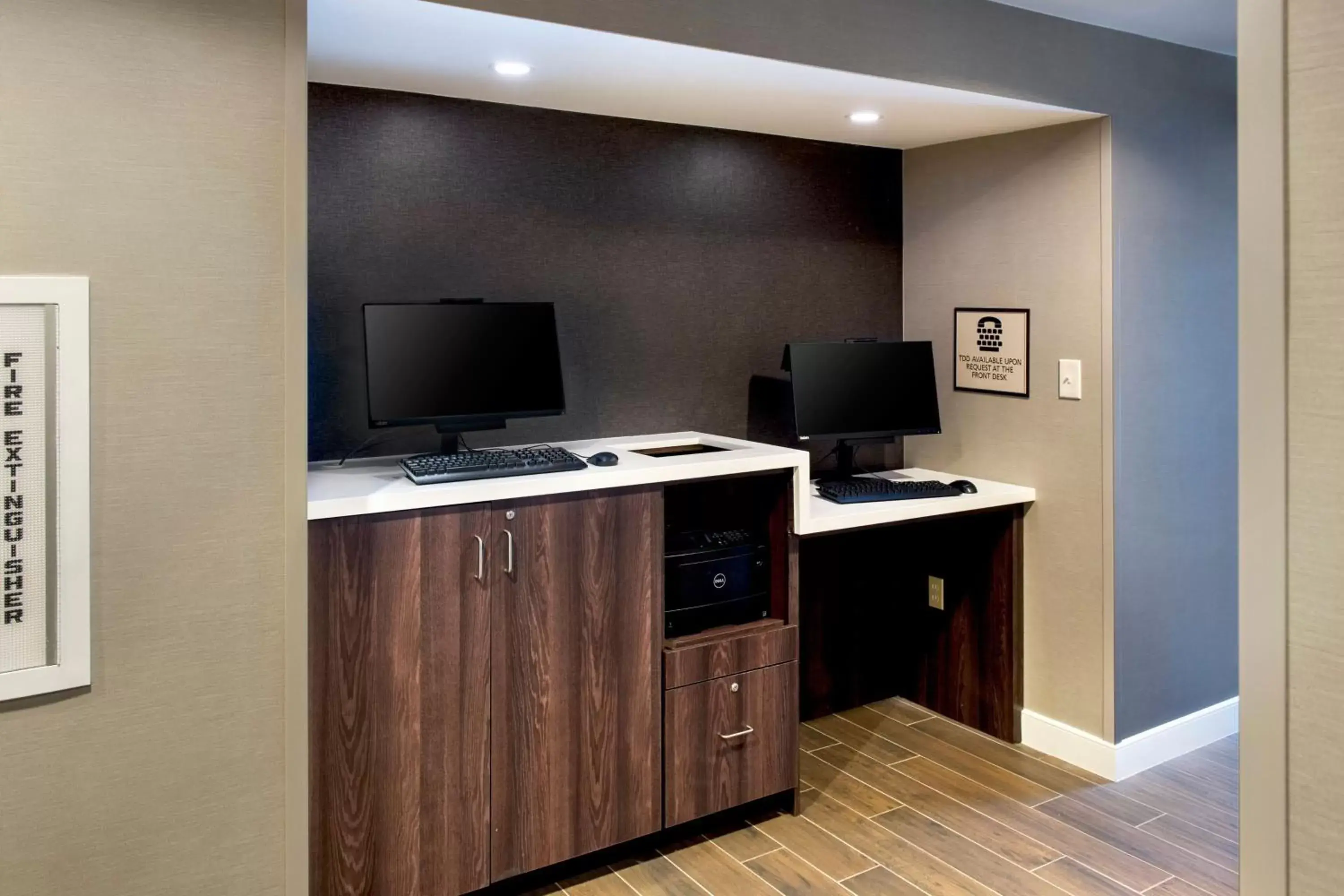 Business facilities, TV/Entertainment Center in Residence Inn Fairfax Merrifield