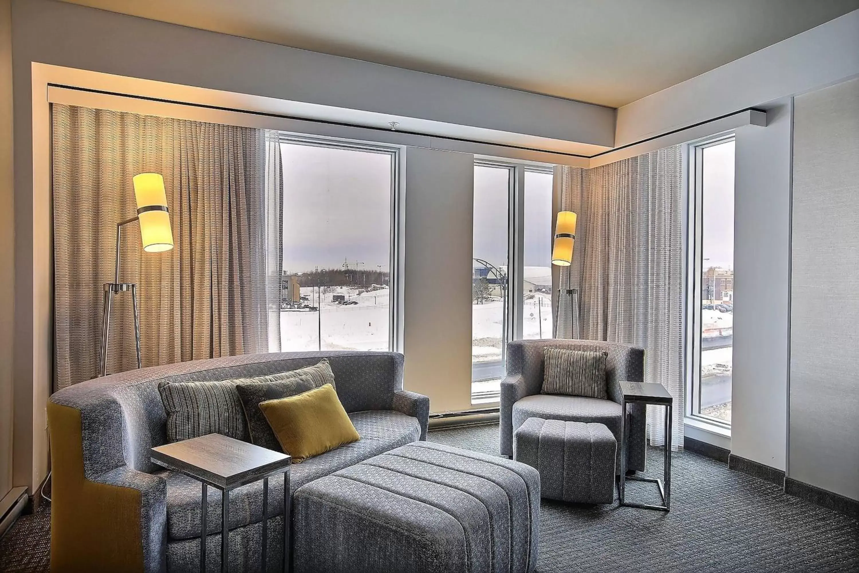 Living room, Seating Area in Courtyard by Marriott Quebec City