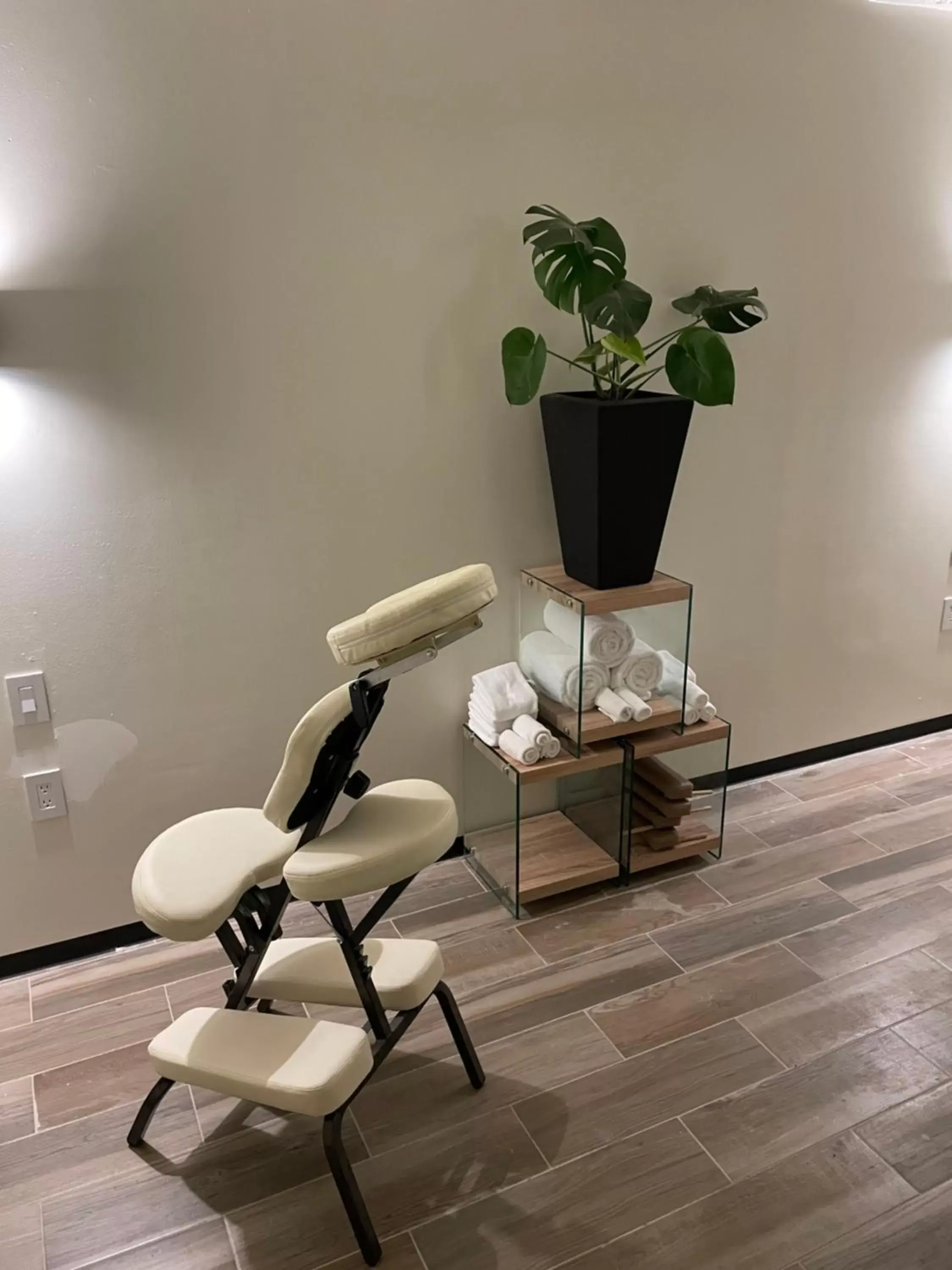 Massage in Joint Coworking Hotel
