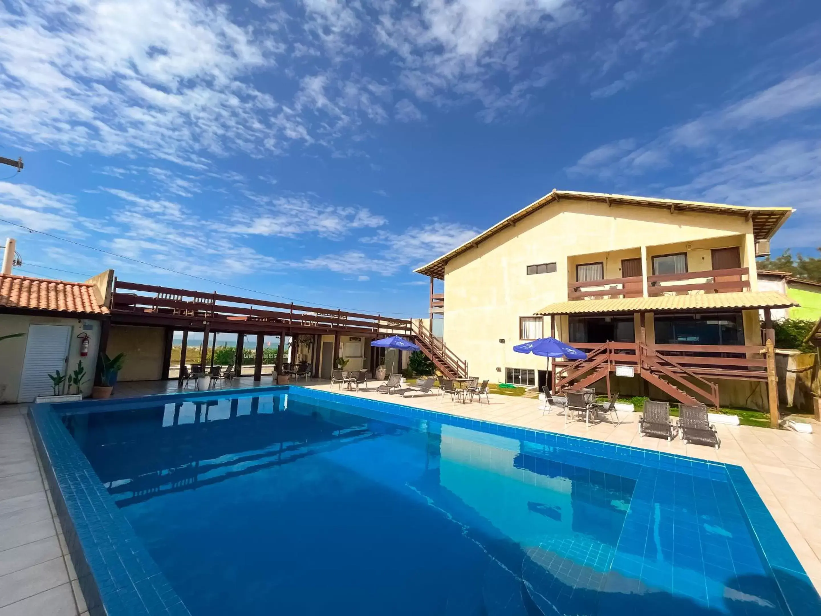 Property building, Swimming Pool in Pousada do Albatroz