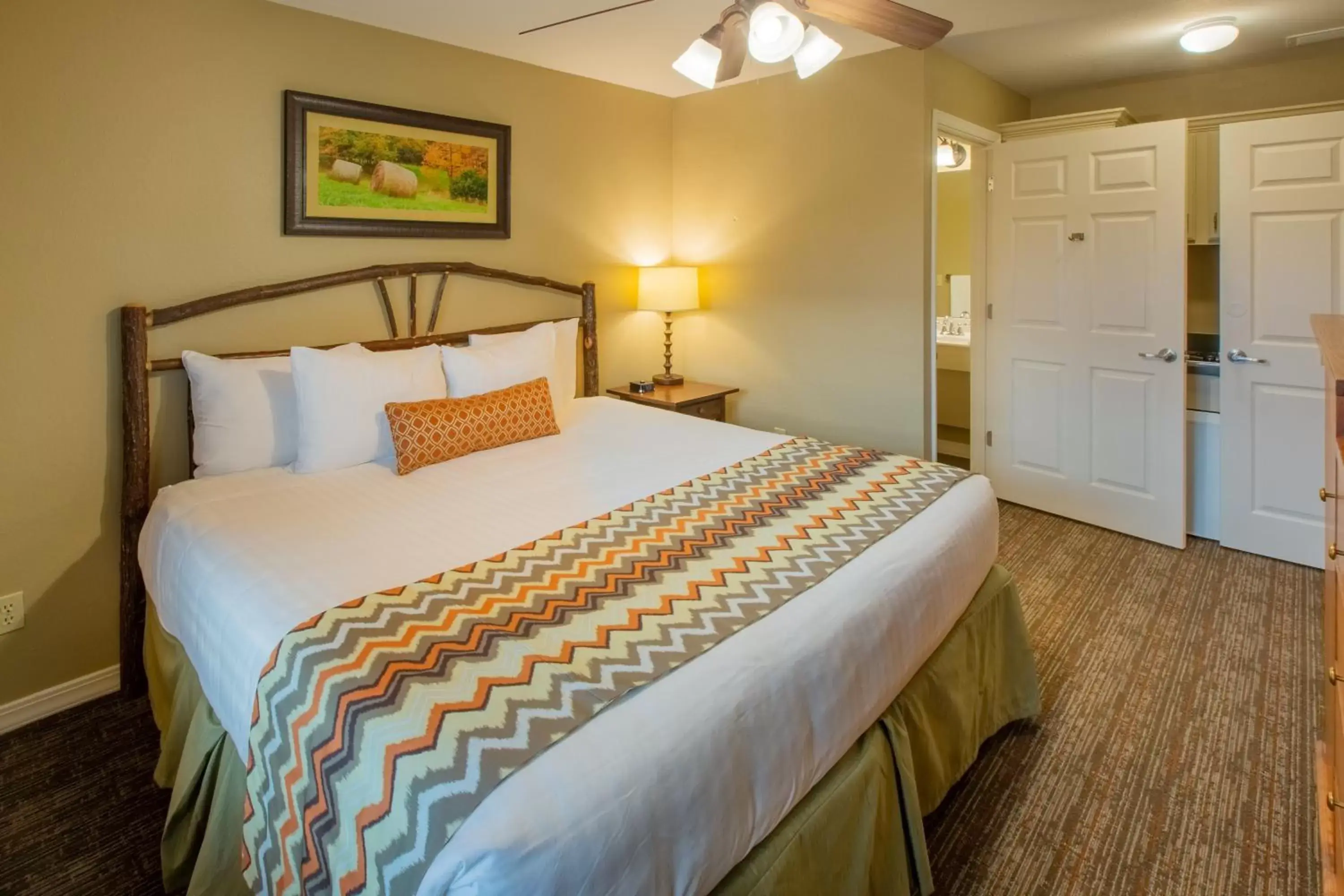 Photo of the whole room, Bed in Holiday Inn Club Vacations Timber Creek Resort at De Soto