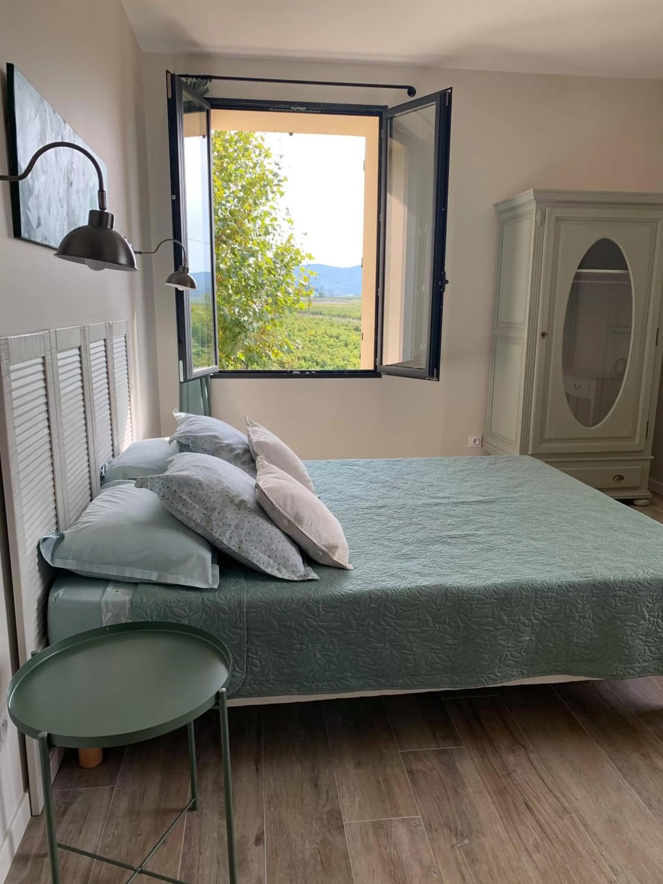 Bedroom, Bed in Domaine de Sévanes