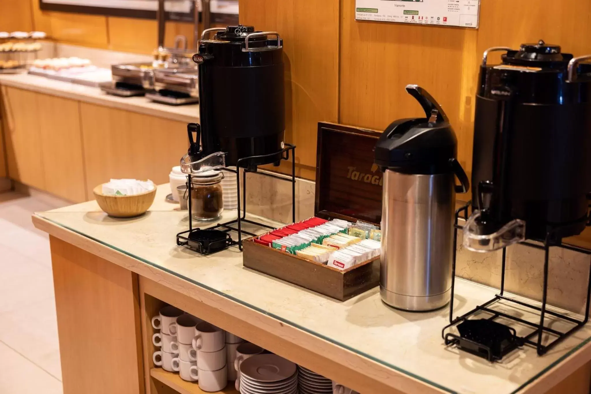 Breakfast, Coffee/Tea Facilities in Holiday Inn Express Puerto Madero, an IHG Hotel