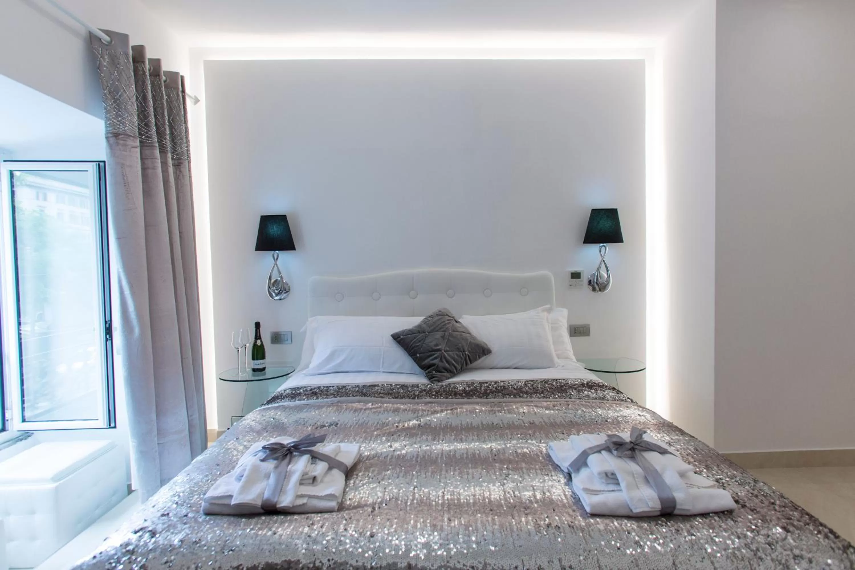 Bed in San Pietro Grand Suite