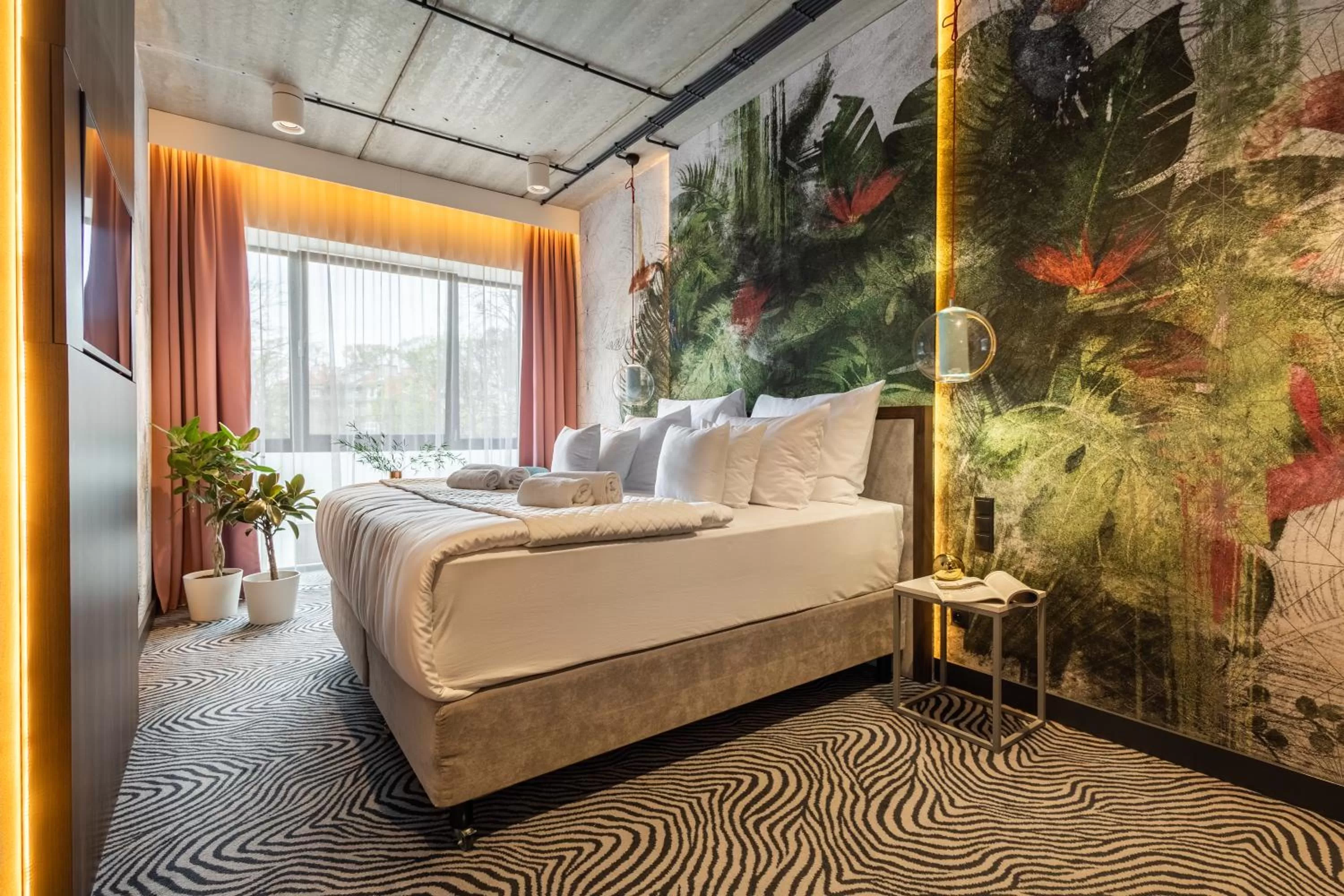 Bed in Hotel Zoo by Afrykarium Wroclaw