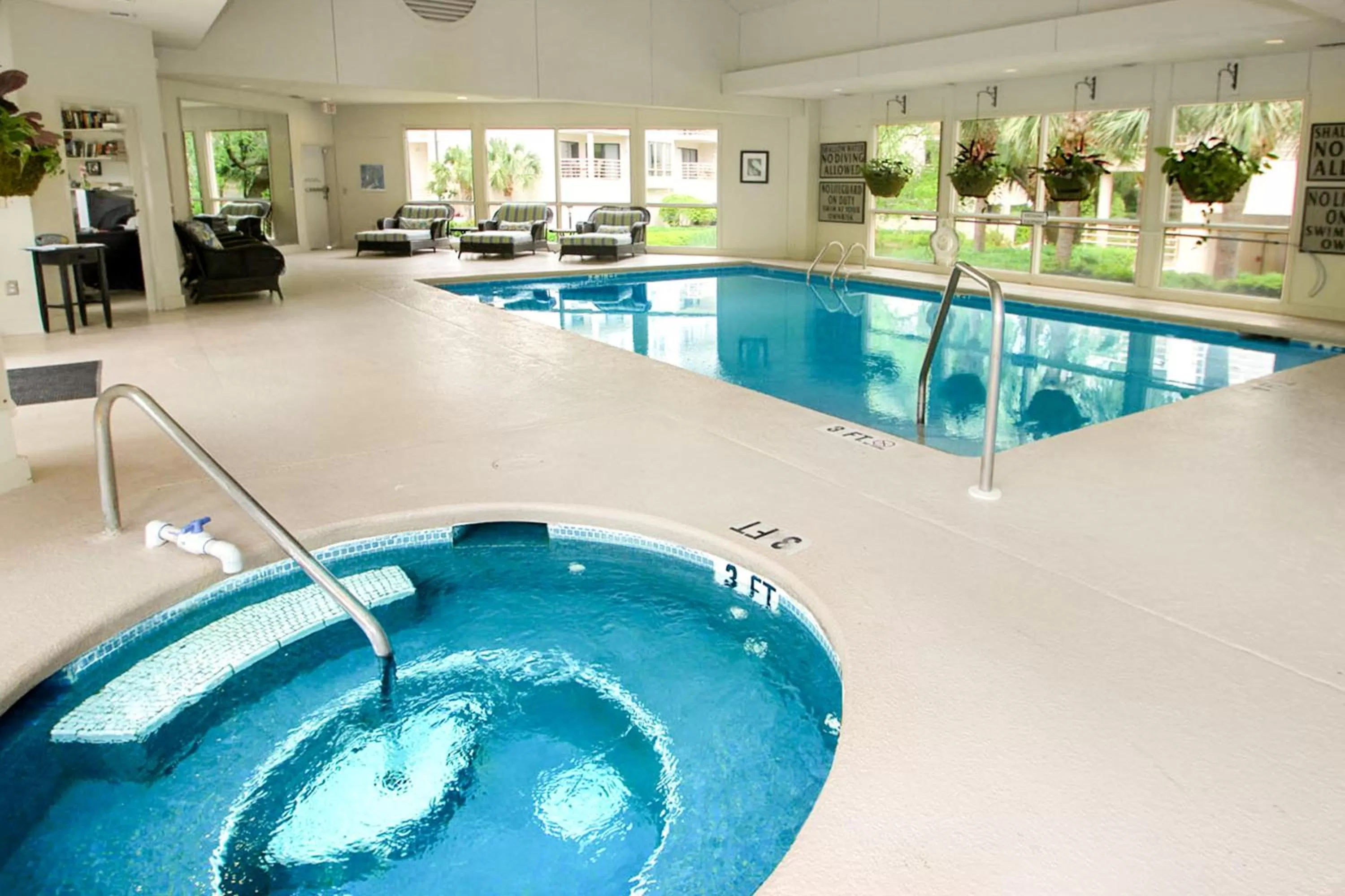 Swimming Pool in Villamare Resort