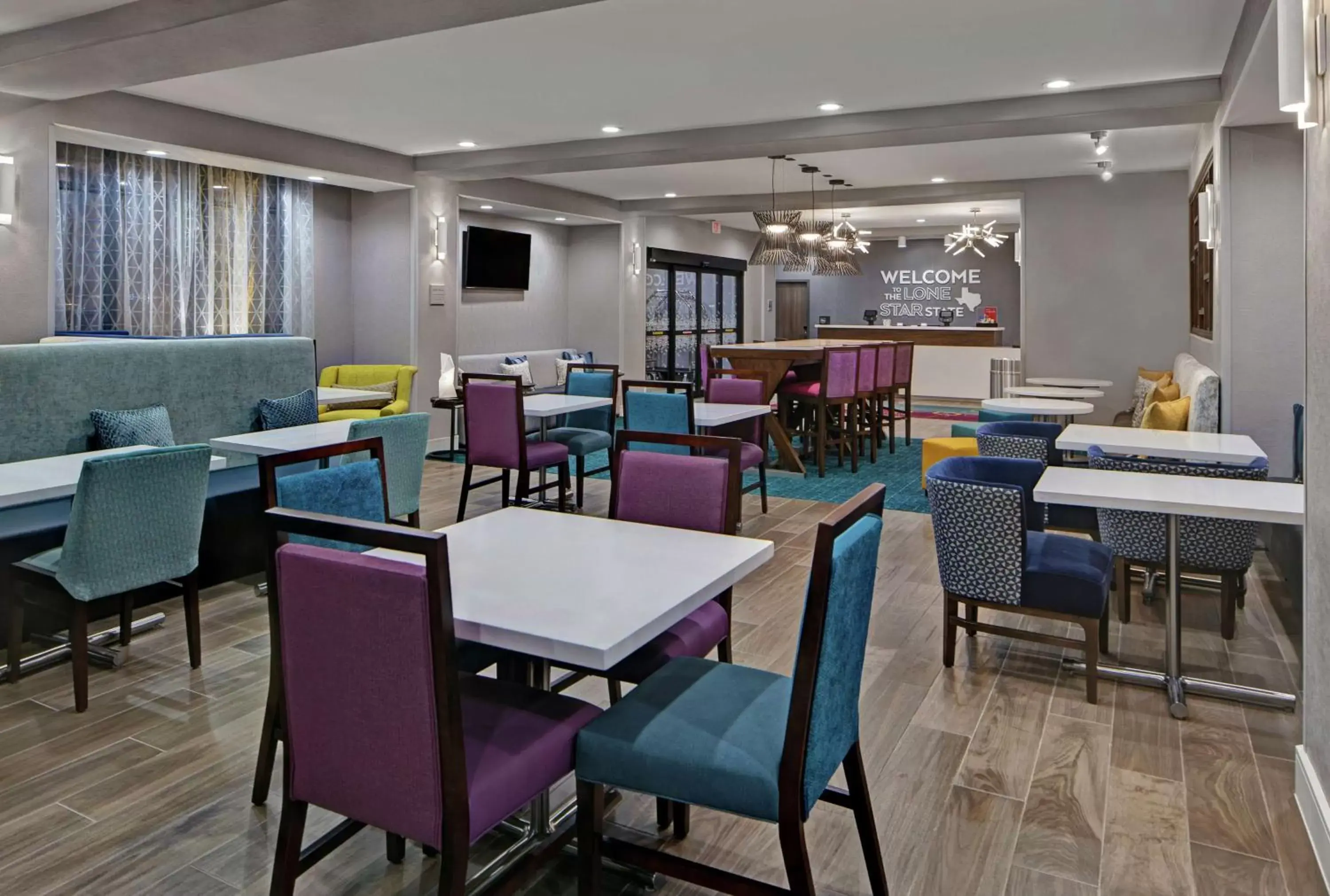 Lobby or reception, Restaurant/Places to Eat in Hampton Inn Weslaco