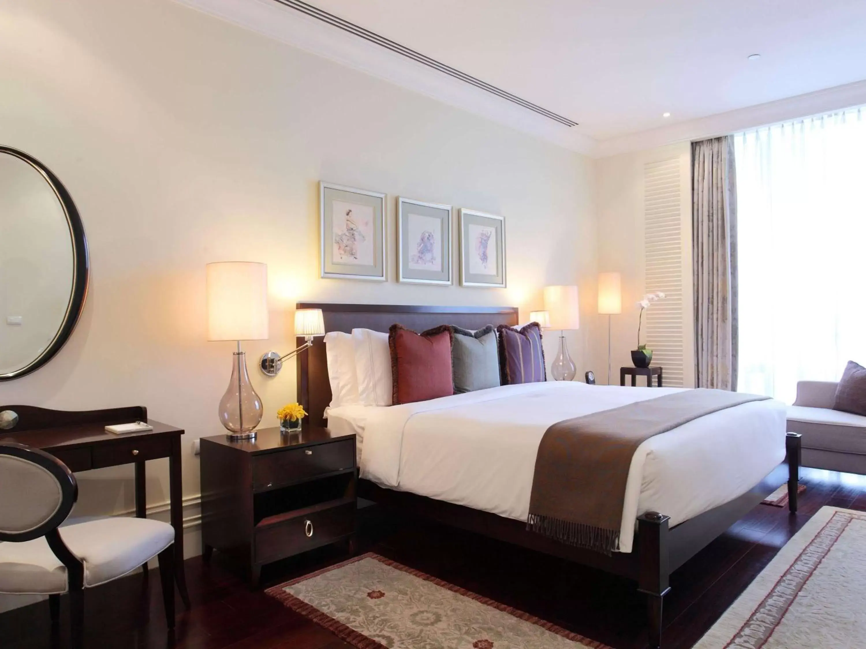 Photo of the whole room, Bed in Raffles Makati