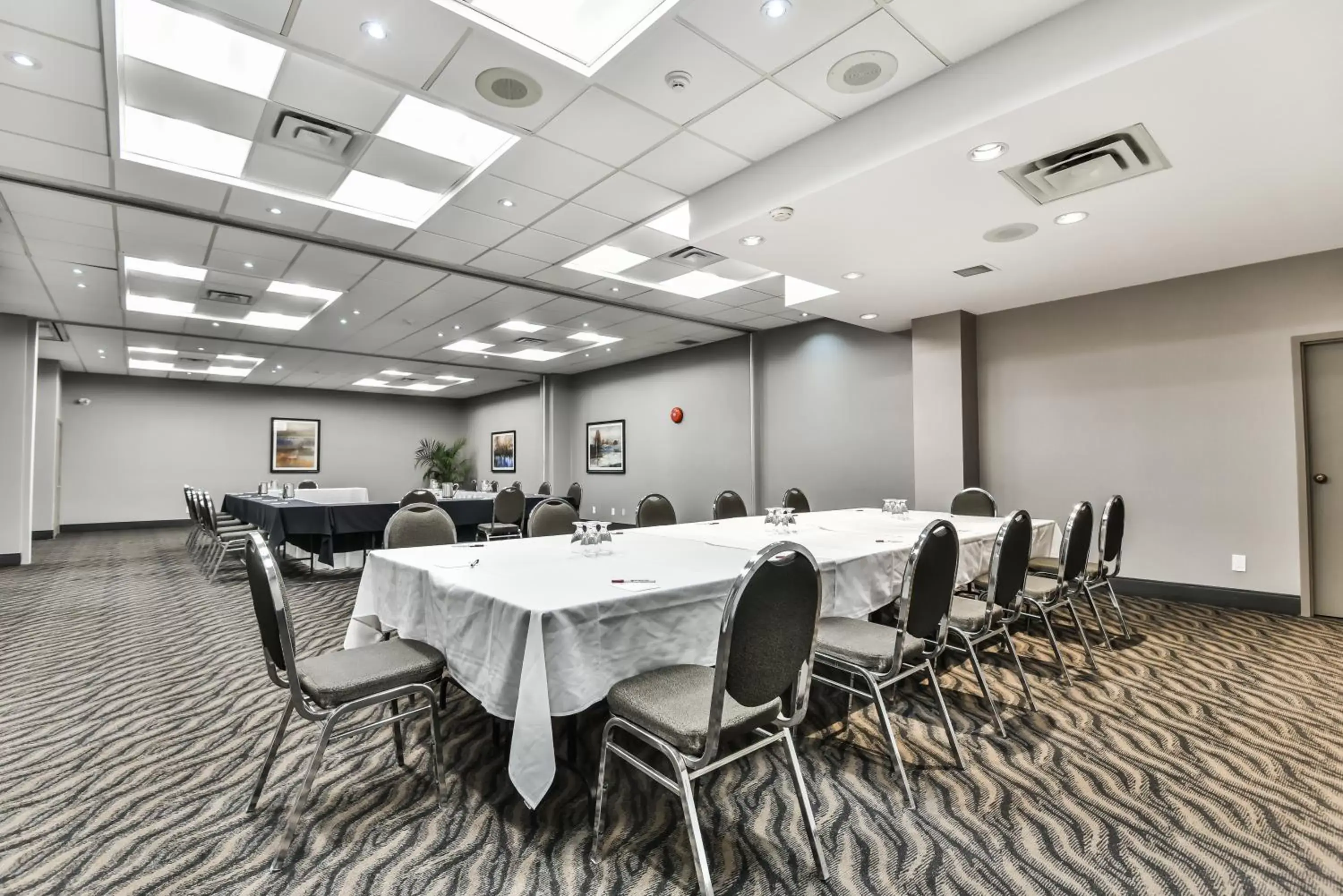 Meeting/conference room in Best Western Plus Cambridge Hotel