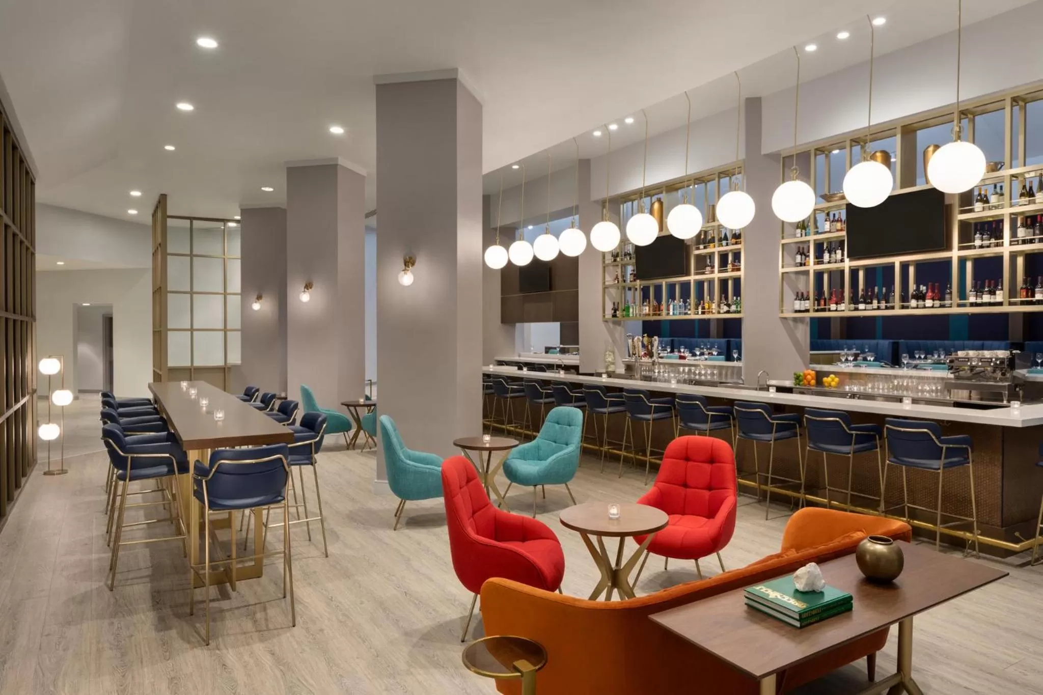 Lounge or bar in Crowne Plaza College Park - Washington DC by IHG