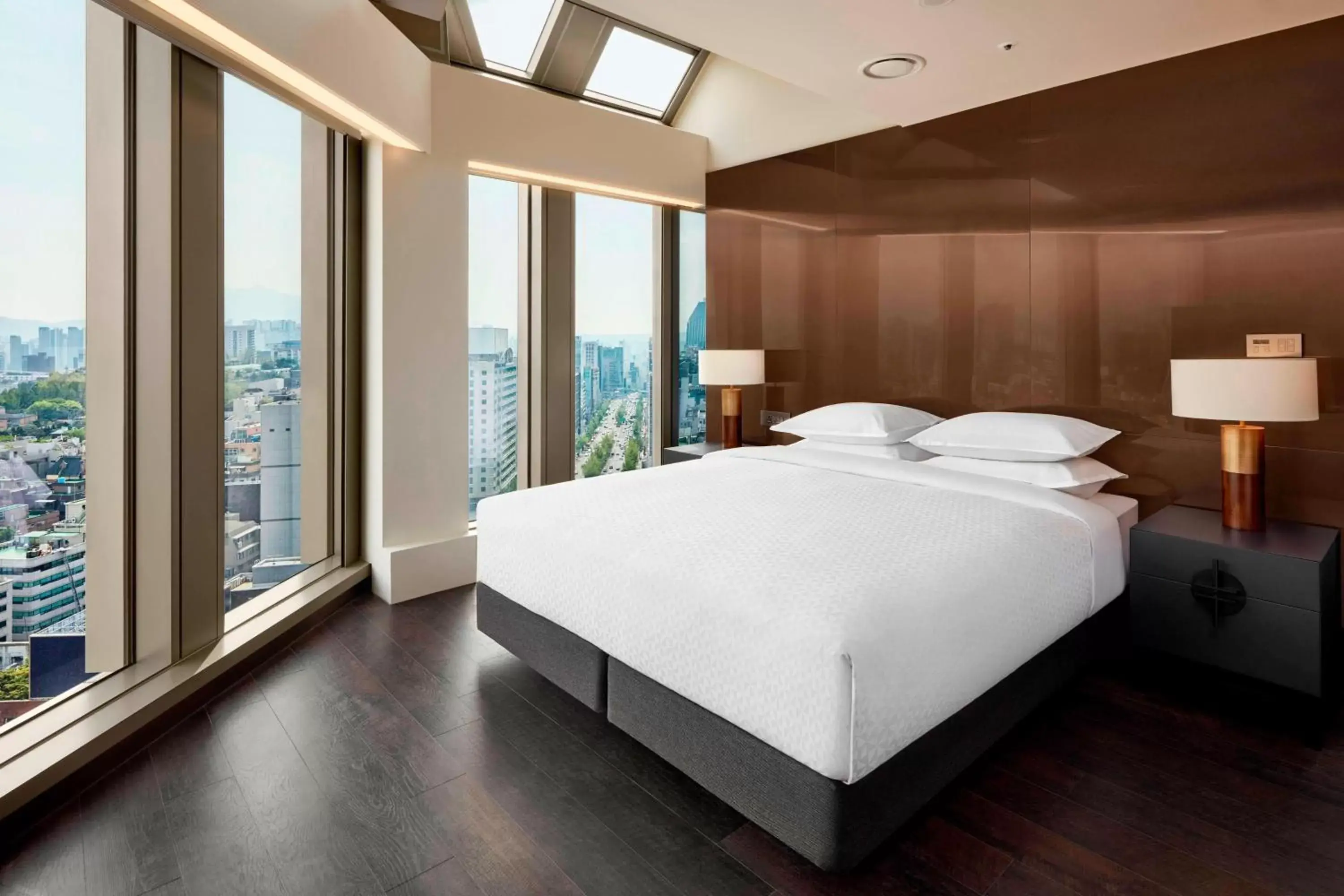 Bedroom in Four Points by Sheraton Seoul Gangnam