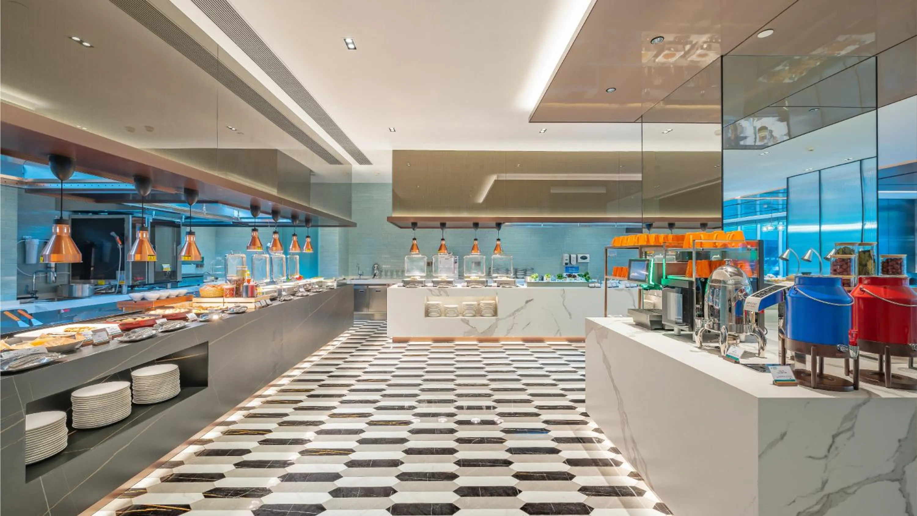 Restaurant/places to eat in Holiday Inn Changchun Oriental Plaza by IHG