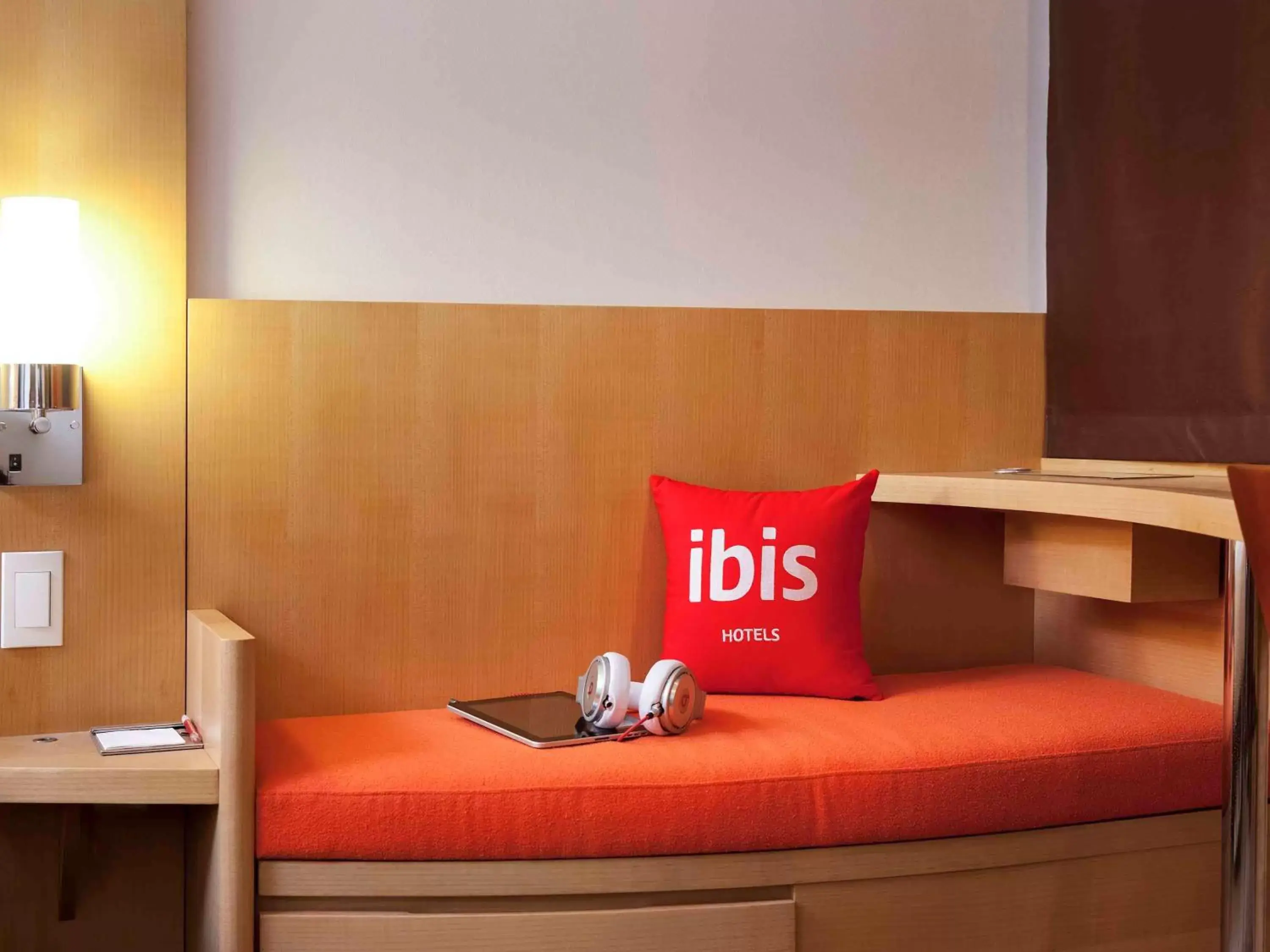 Bedroom in ibis Ambassador Insadong