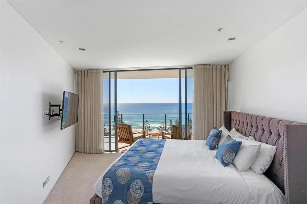 Bed in Ambience on Burleigh Beach