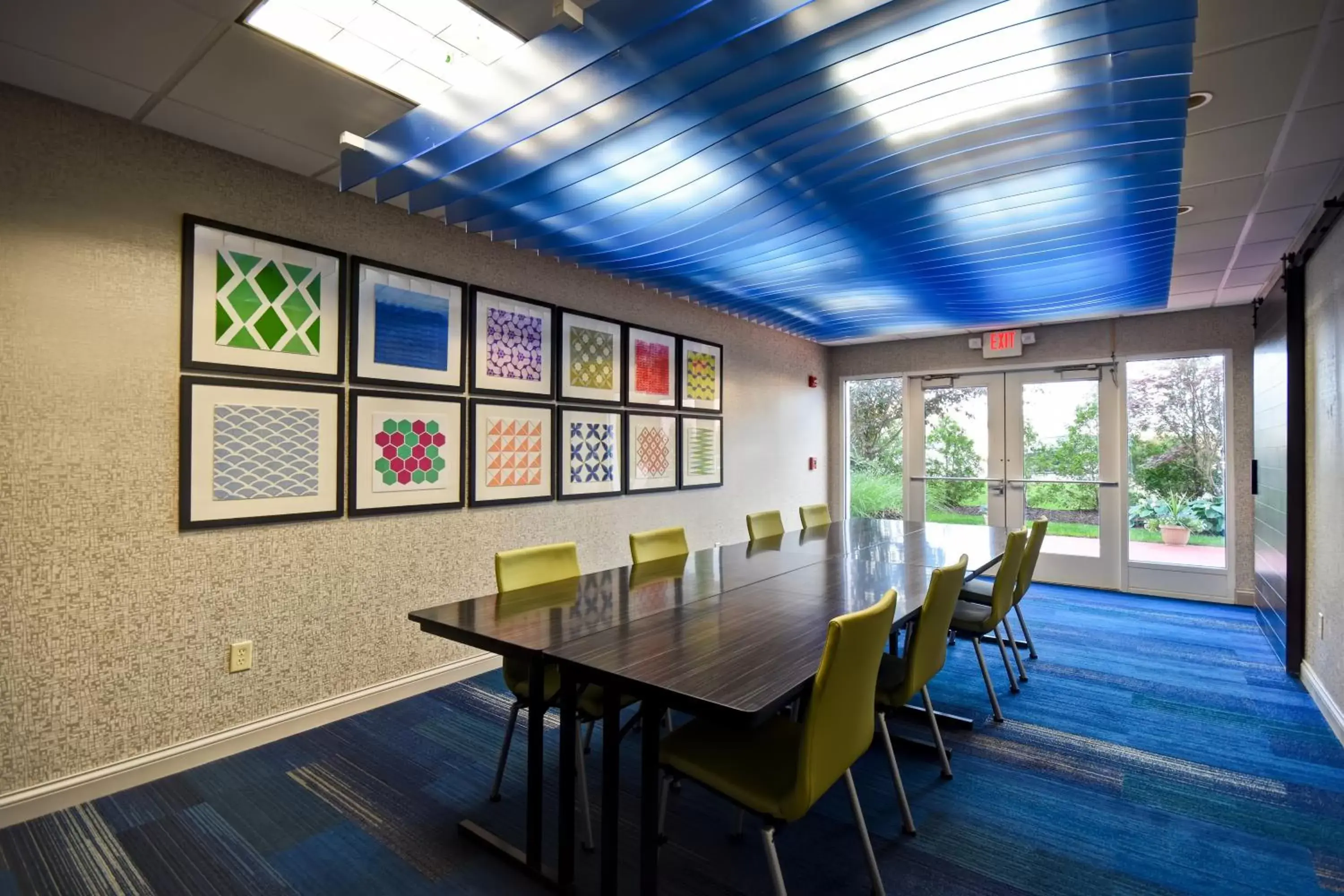 Meeting/conference room in Holiday Inn Express & Suites Schererville, an IHG Hotel