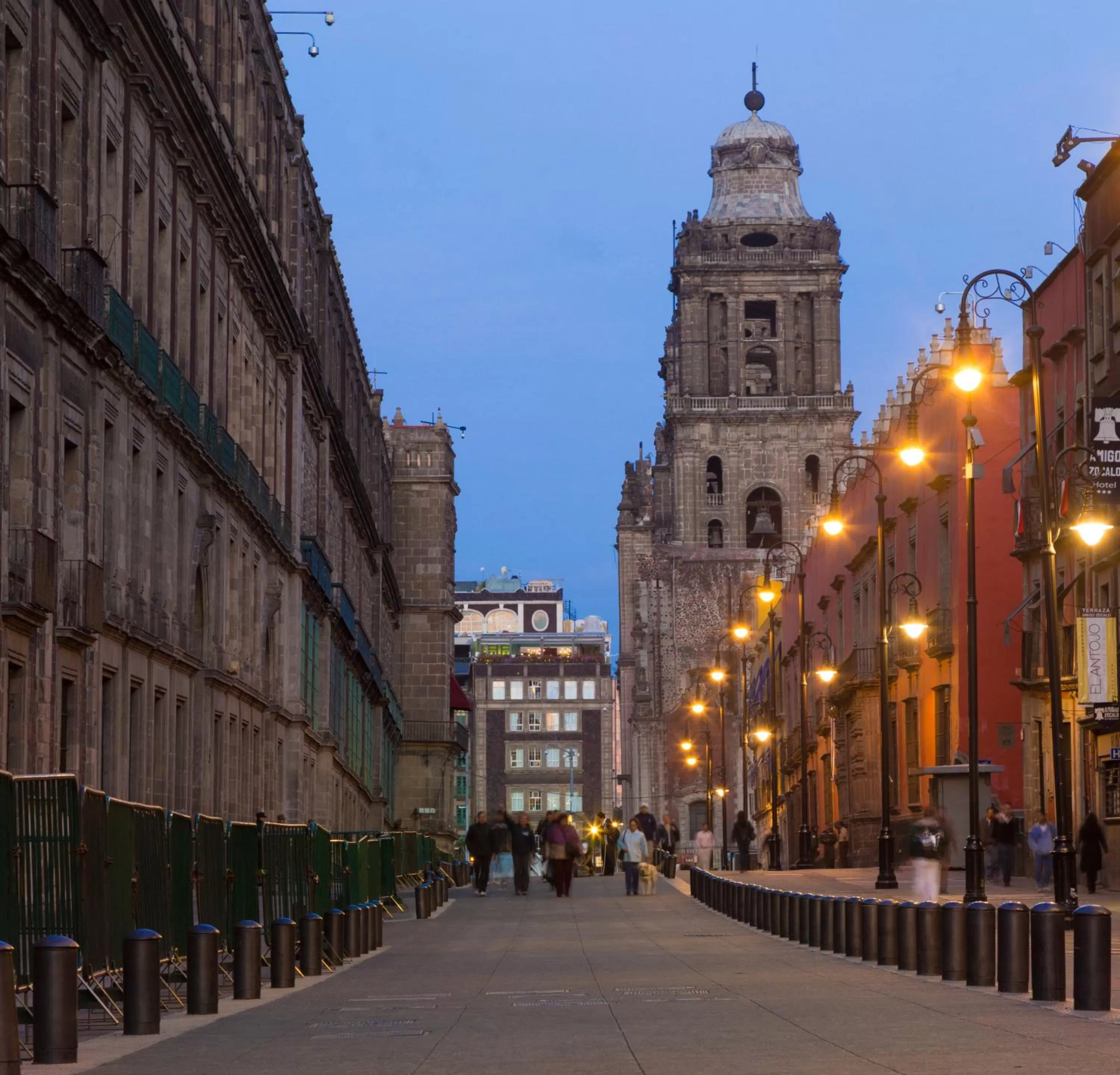 Neighbourhood in Zocalo Central & Rooftop Mexico City