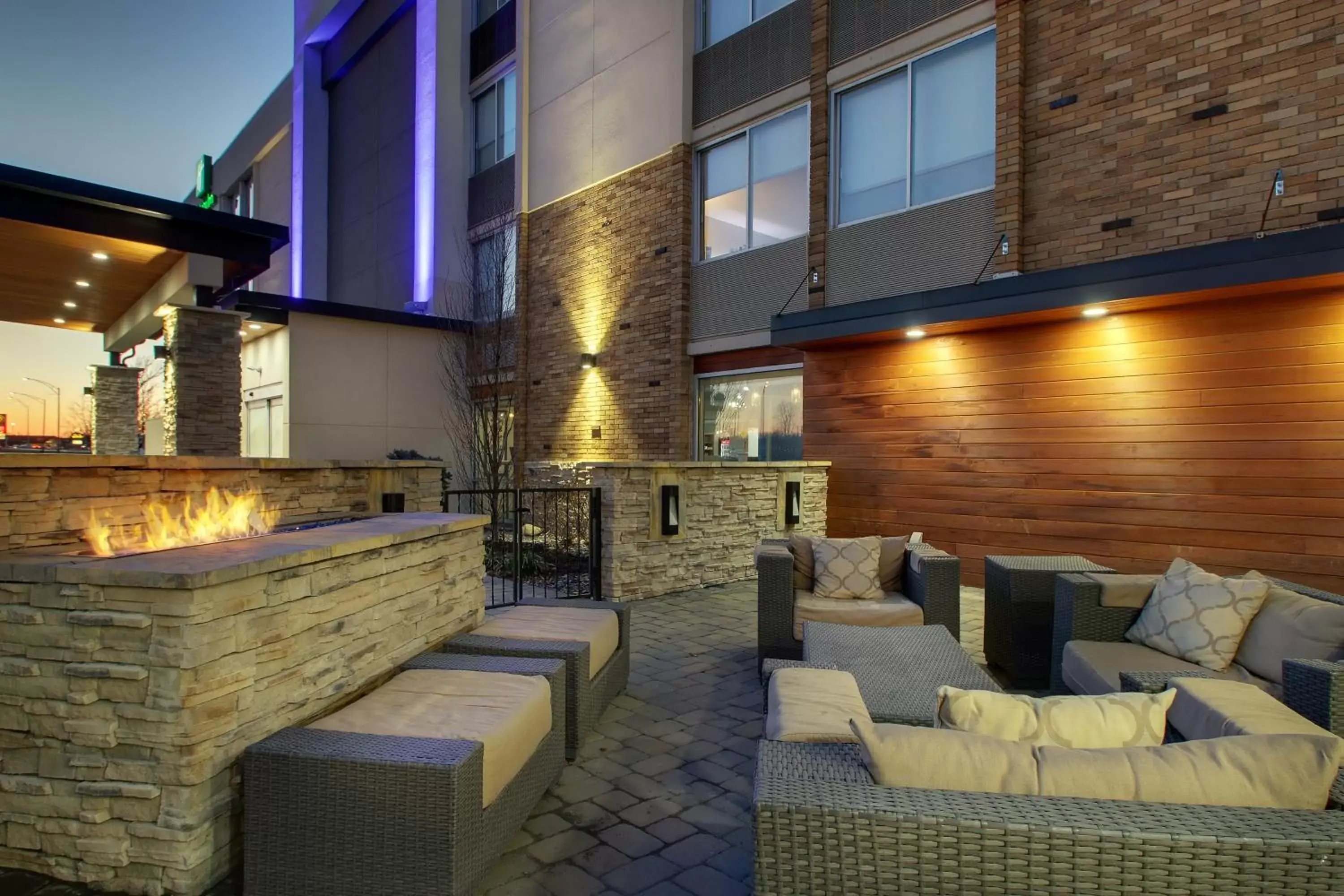 Patio in Holiday Inn Express & Suites Wapakoneta, an IHG Hotel