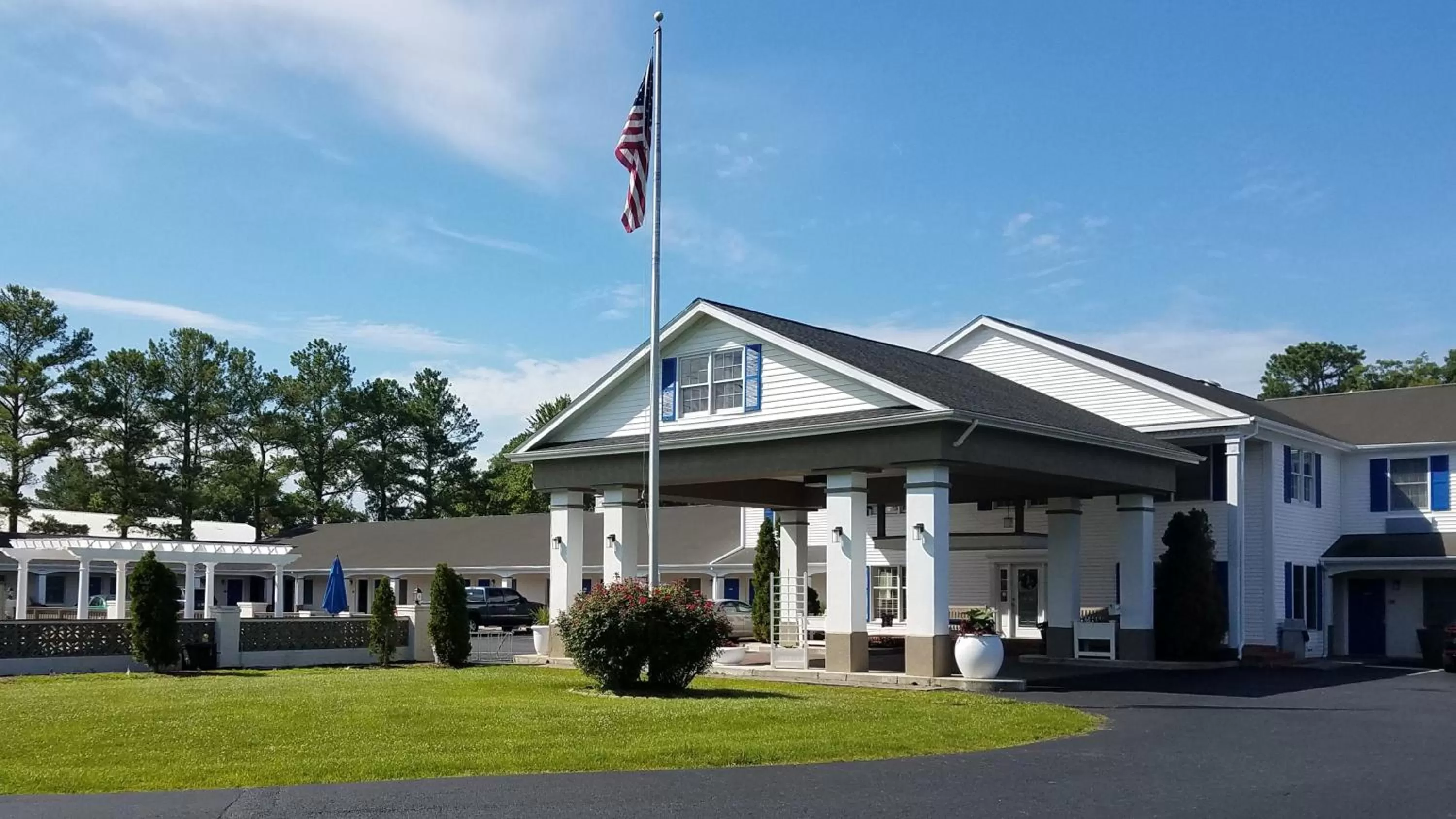 Facade/entrance in St. Michaels Inn