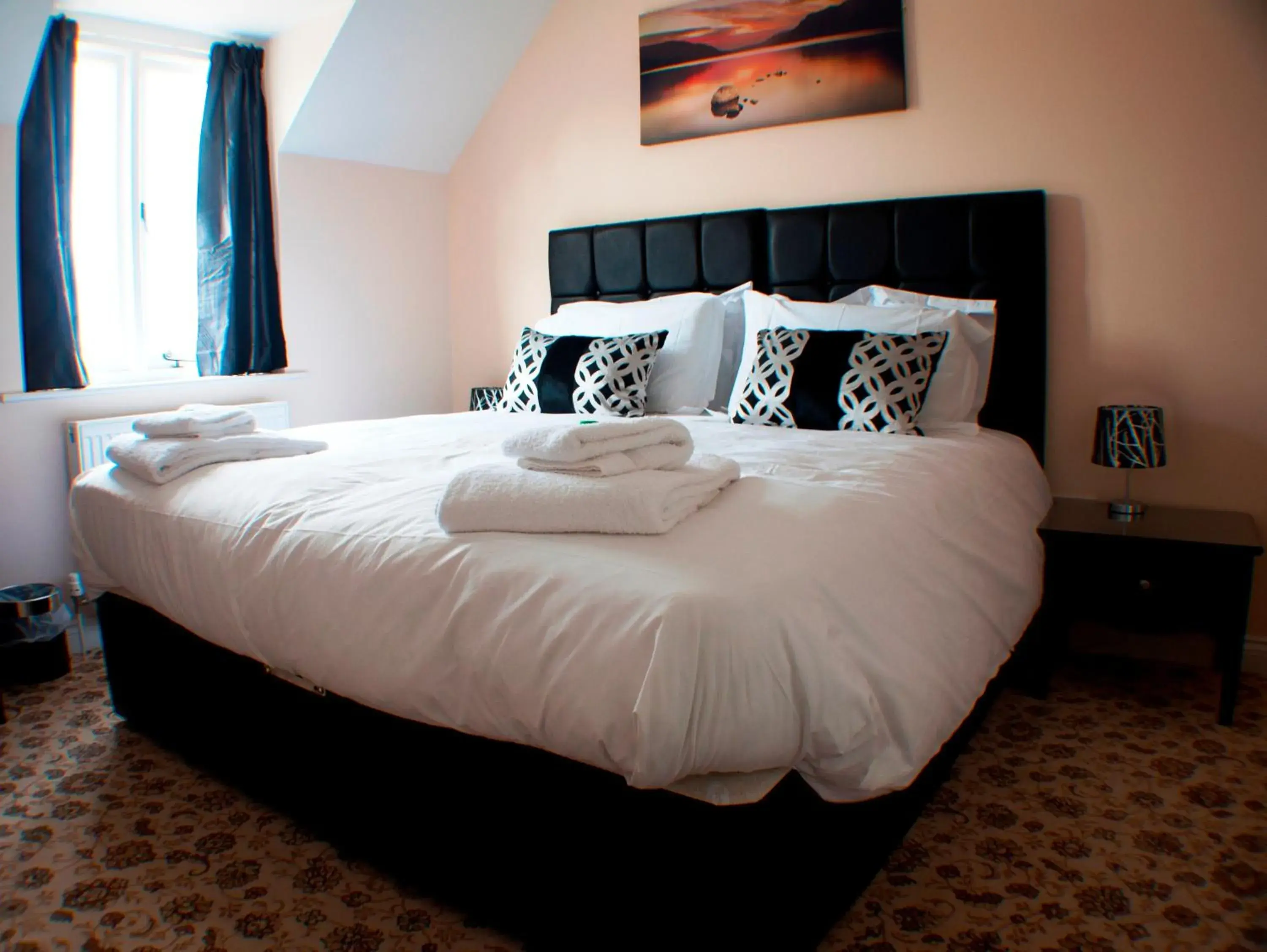 Bedroom, Bed in New Inn - Dorchester