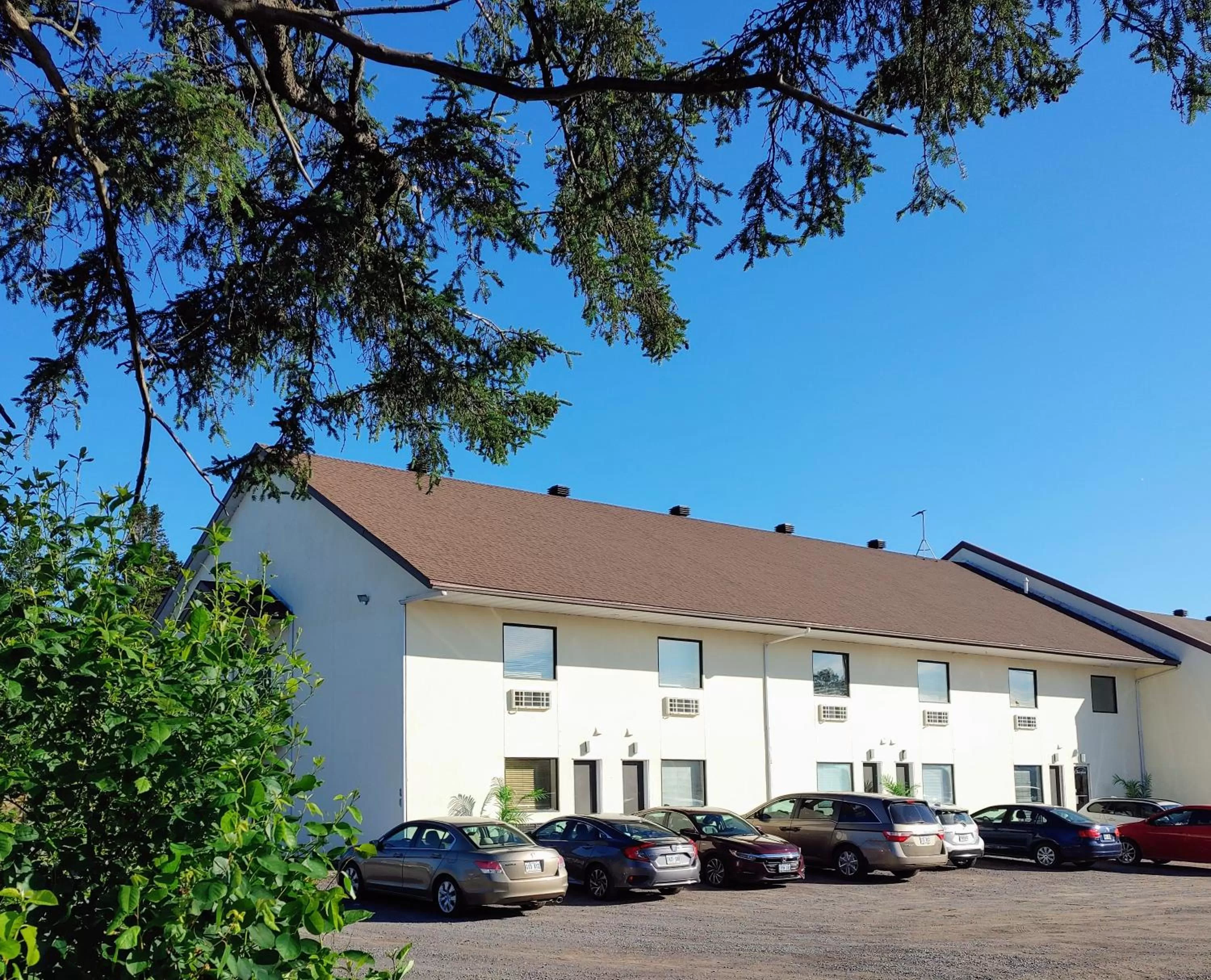 Property building in Hotel Le Must